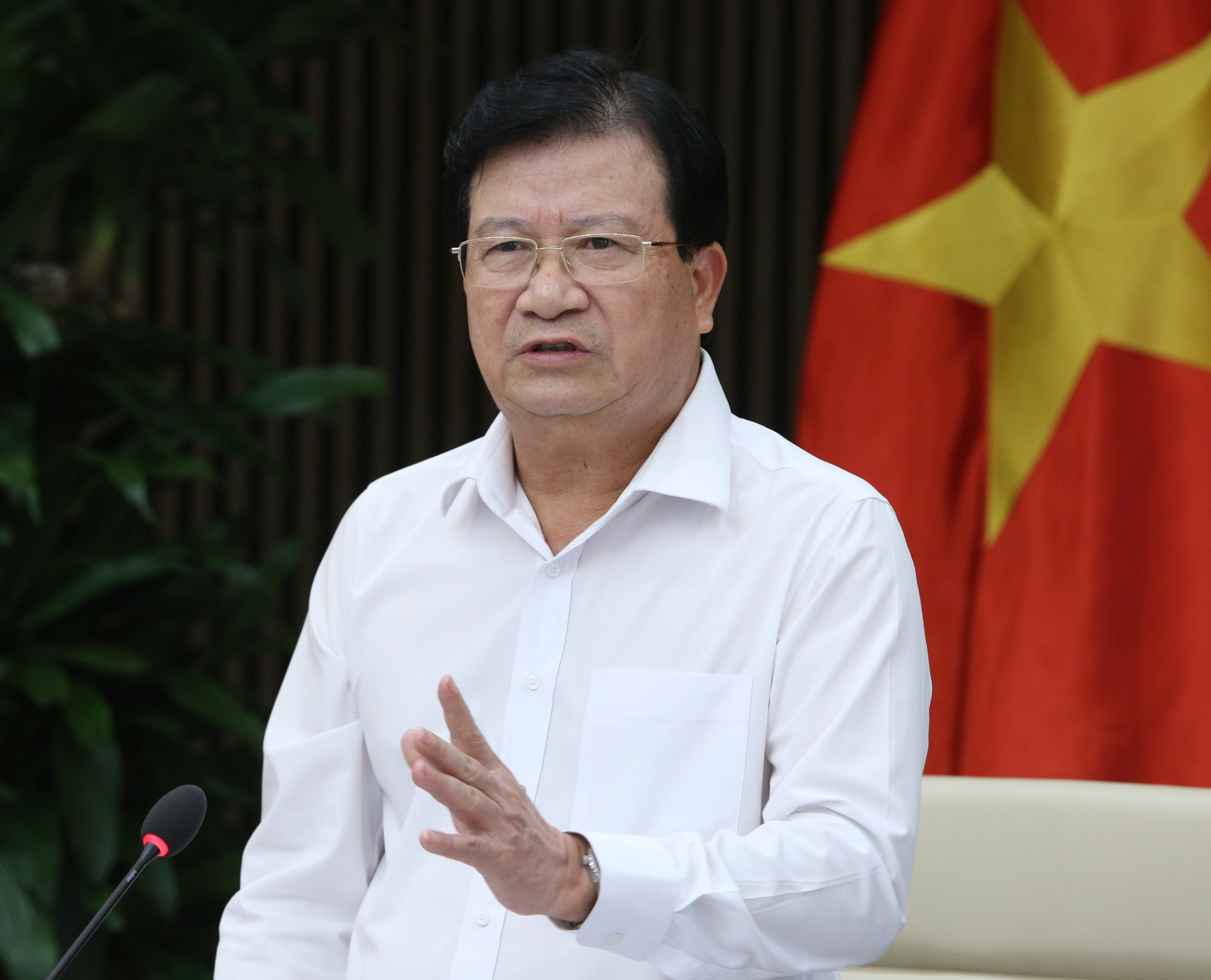 De xuat Chinh phu 2 phuong an phan chia lai cac vung hinh anh