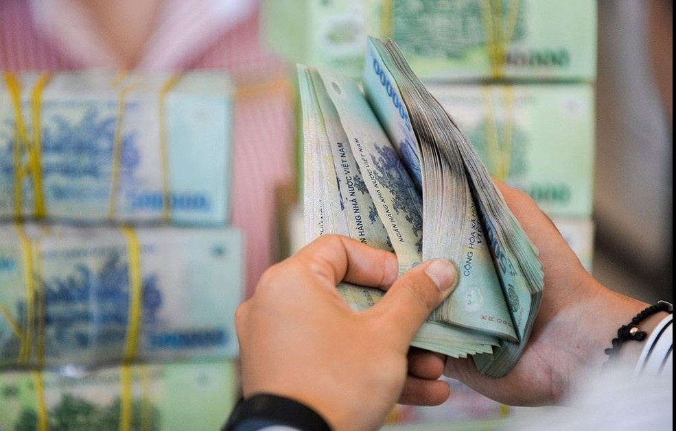 Tu 1/7, nguoi co thu nhap tren 11 trieu moi phai nop thue hinh anh