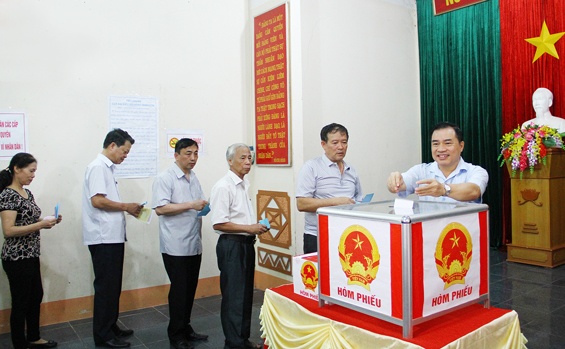 Dan chua duoc truc tiep bau Chu tich Da Nang hinh anh