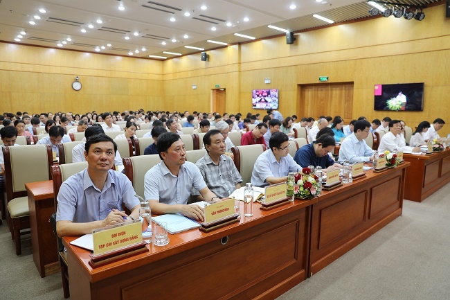 giam sat cong tac chuan bi nhan su Dai hoi Dang anh 3