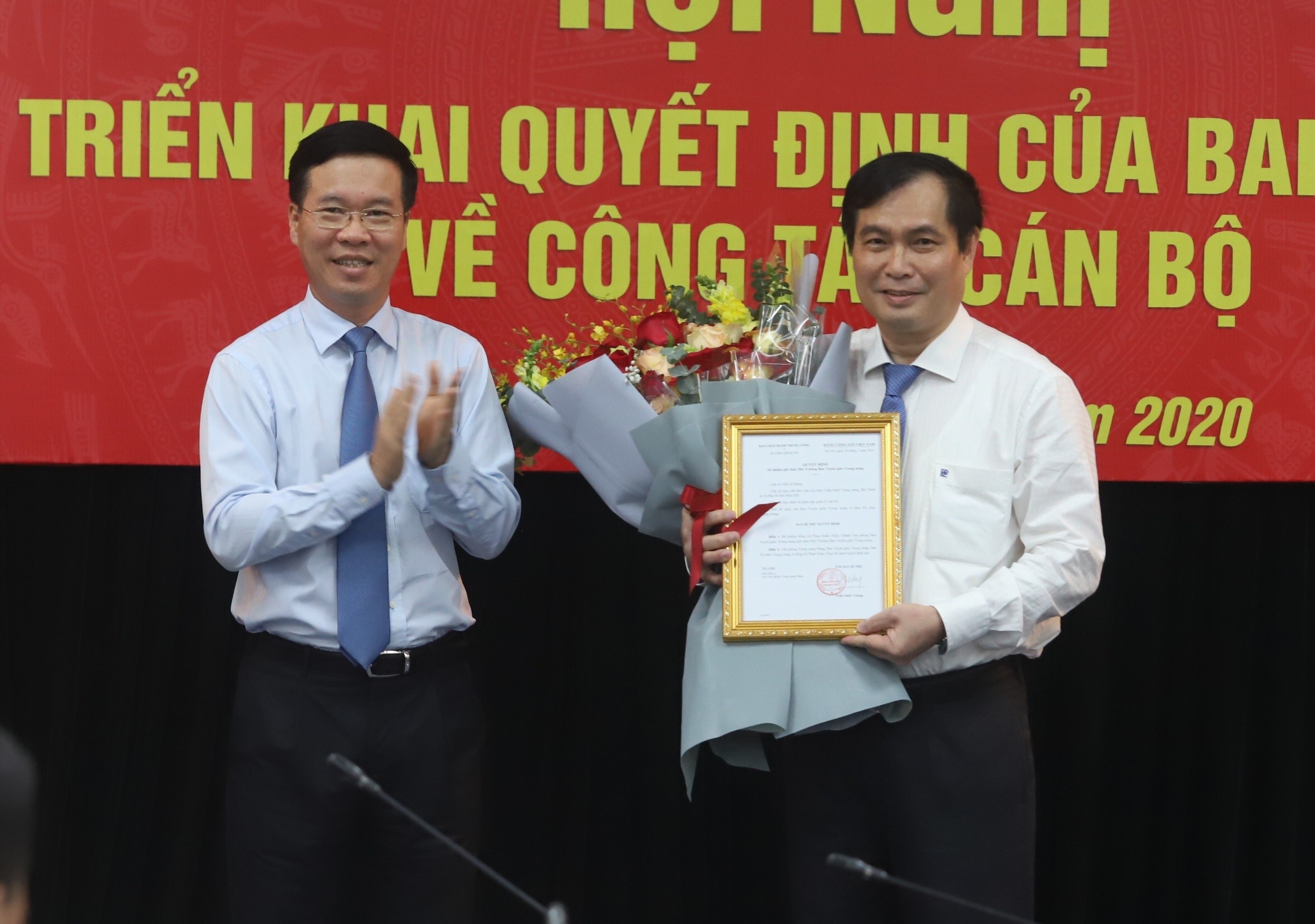 Ong Phan Xuan Thuy lam Pho truong ban Tuyen giao Trung uong hinh anh