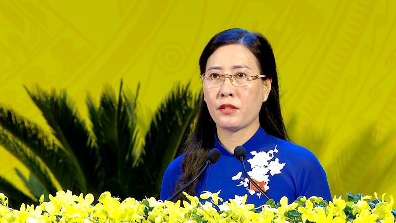 tieu su Bi thu Quang Ngai Bui Thi Quynh Van anh 1