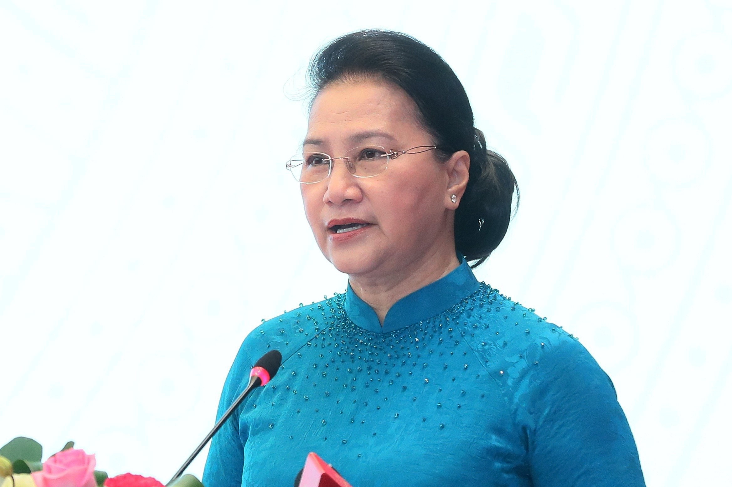 Chu tich nuoc tang Huan chuong Lao dong cho 15 lanh dao Quoc hoi hinh anh