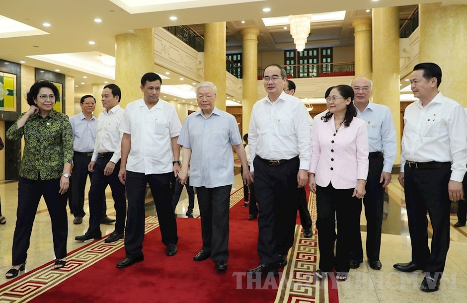 Tong bi thu noi ve viec ky luat can bo anh 2