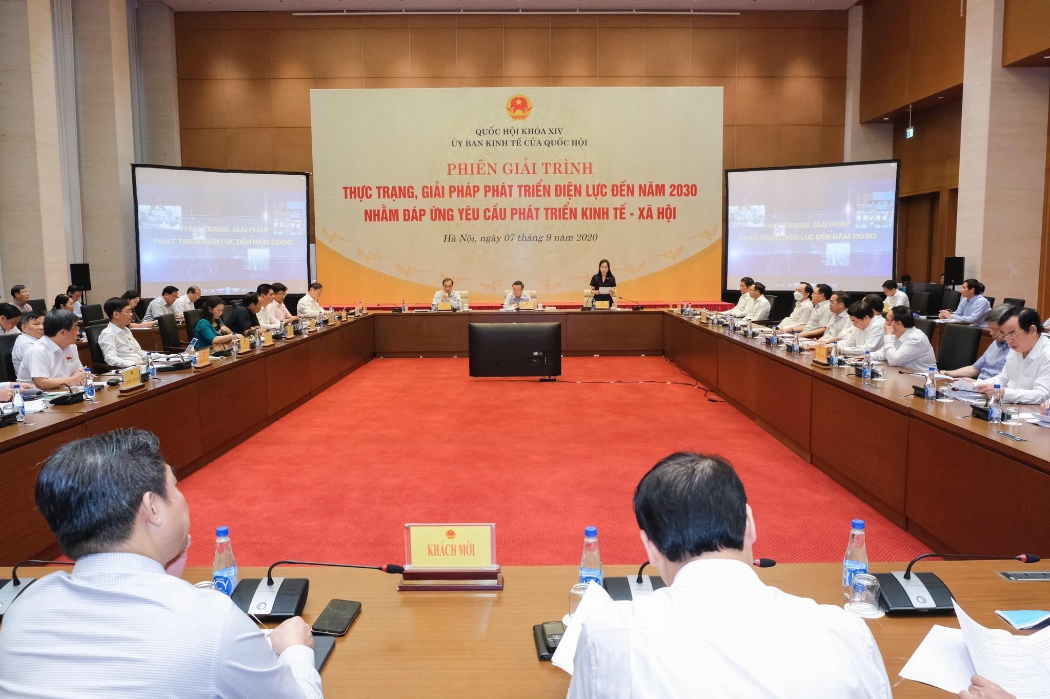 gia dien se theo co che thi truong anh 2