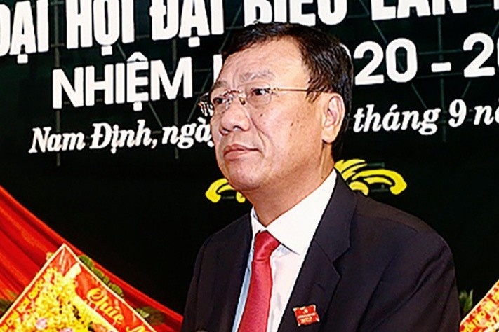 Tieu su ong Doan Hong Phong hinh anh