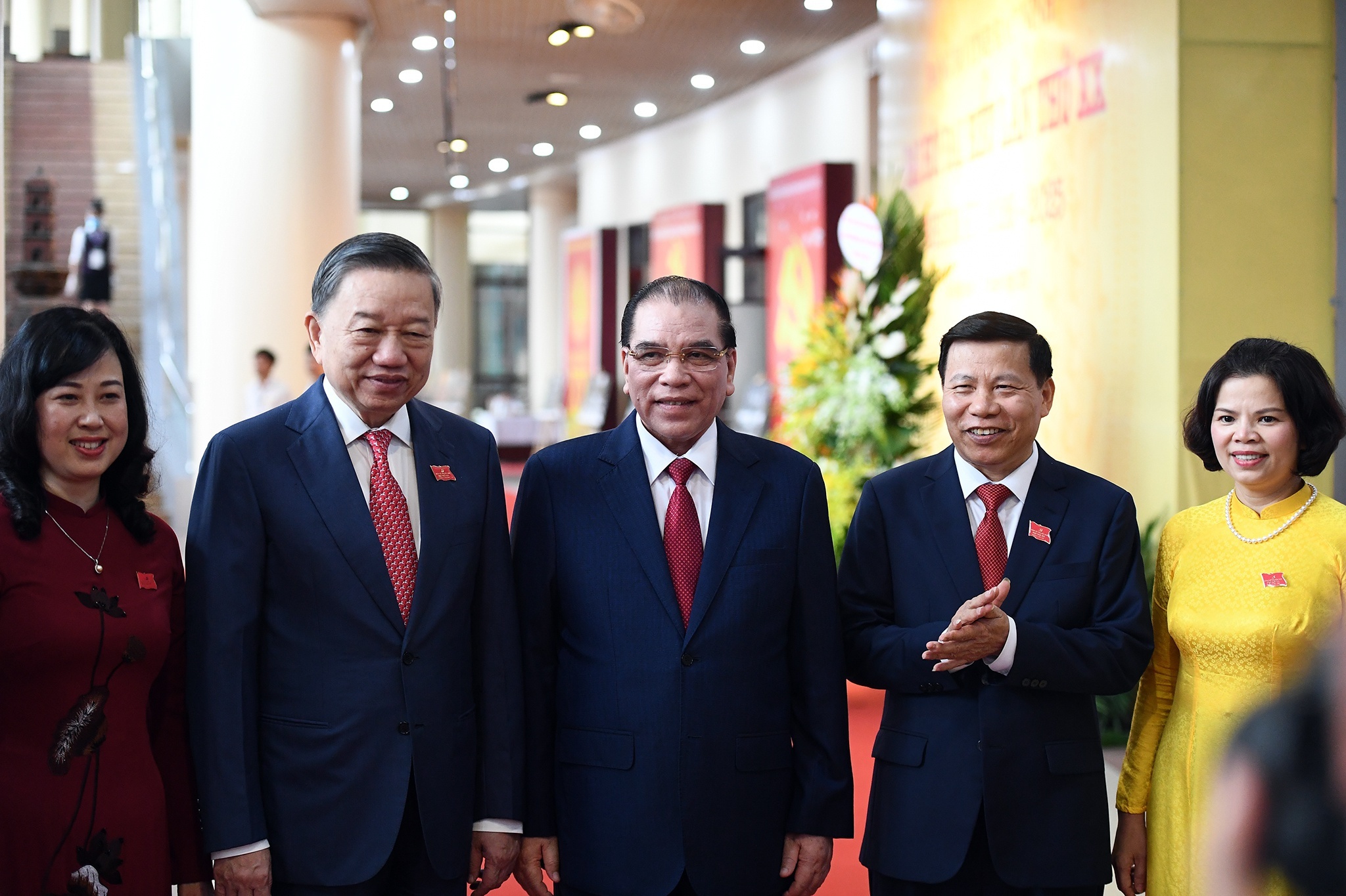 bau 12 bi thu tinh uy khoa moi anh 3