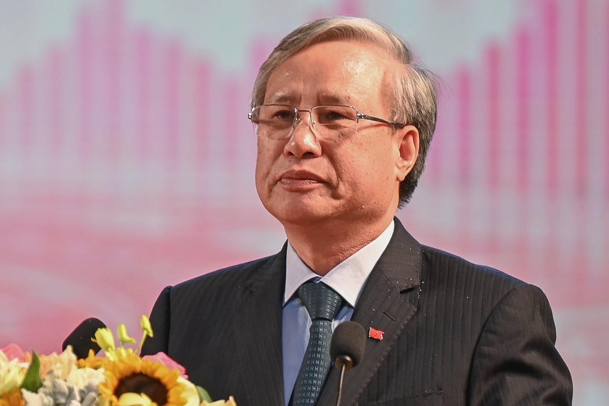 ‘Ban Kinh te Trung uong la co quan tham muu dac luc cua Dang' hinh anh