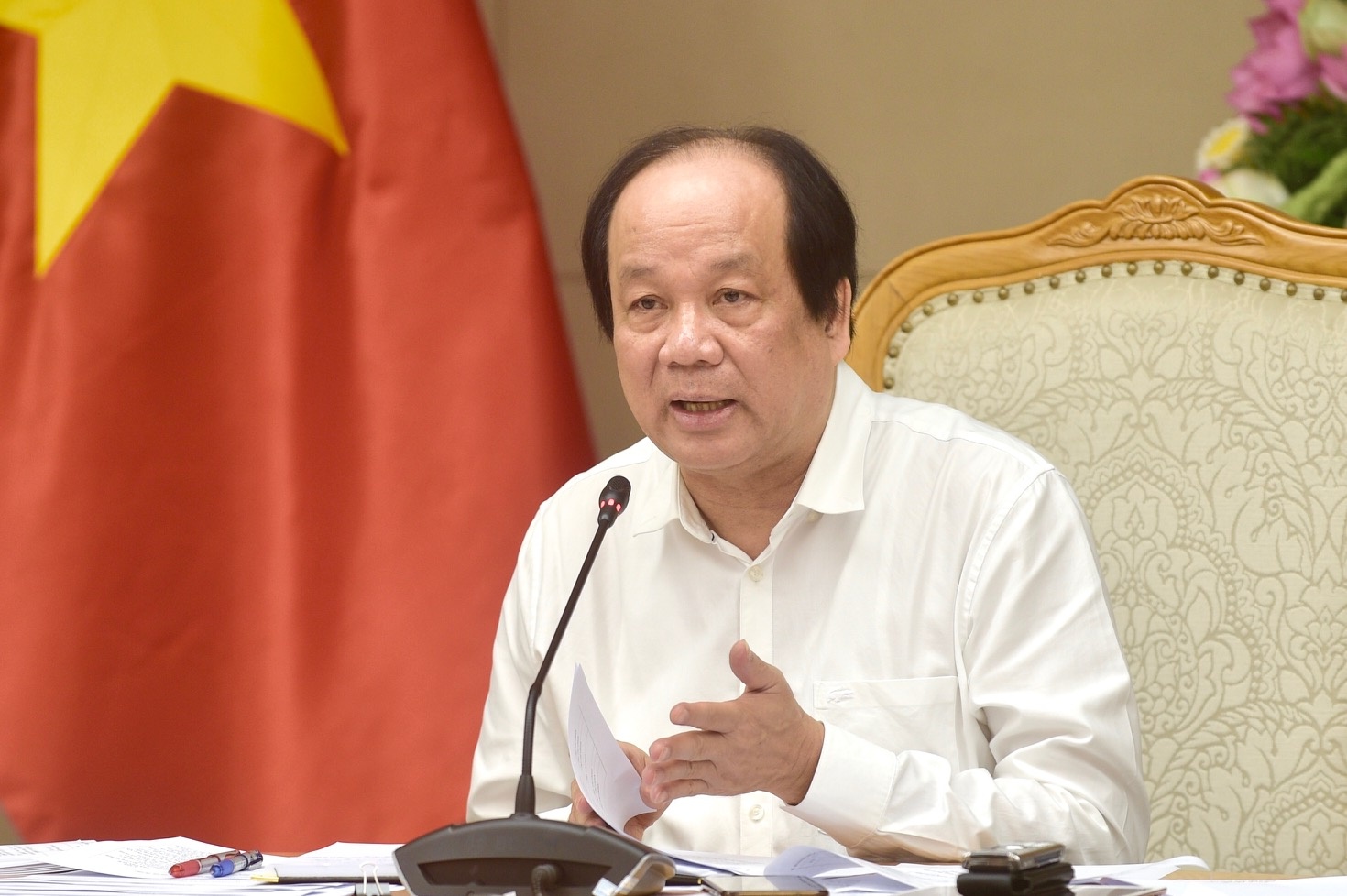 Bo truong de nghi cat giam van ban chong chat anh 1