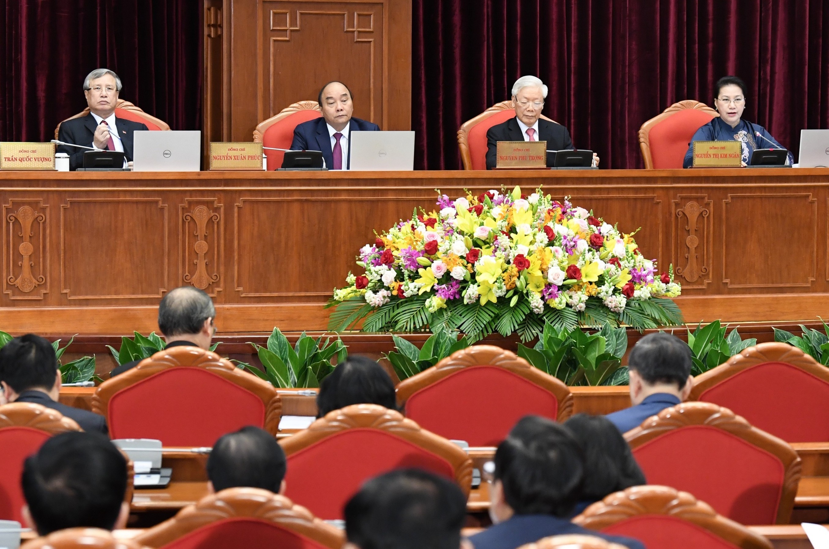 Trung uong thao luan chien luoc phat trien kinh te 10 nam toi hinh anh