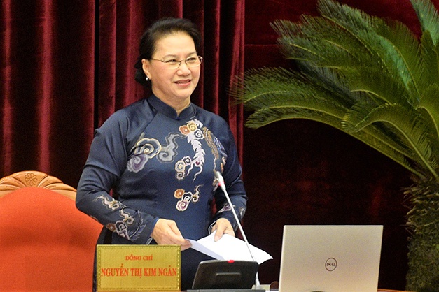 ngay lam viec dau tien Hoi nghi Trung uong 13 anh 1
