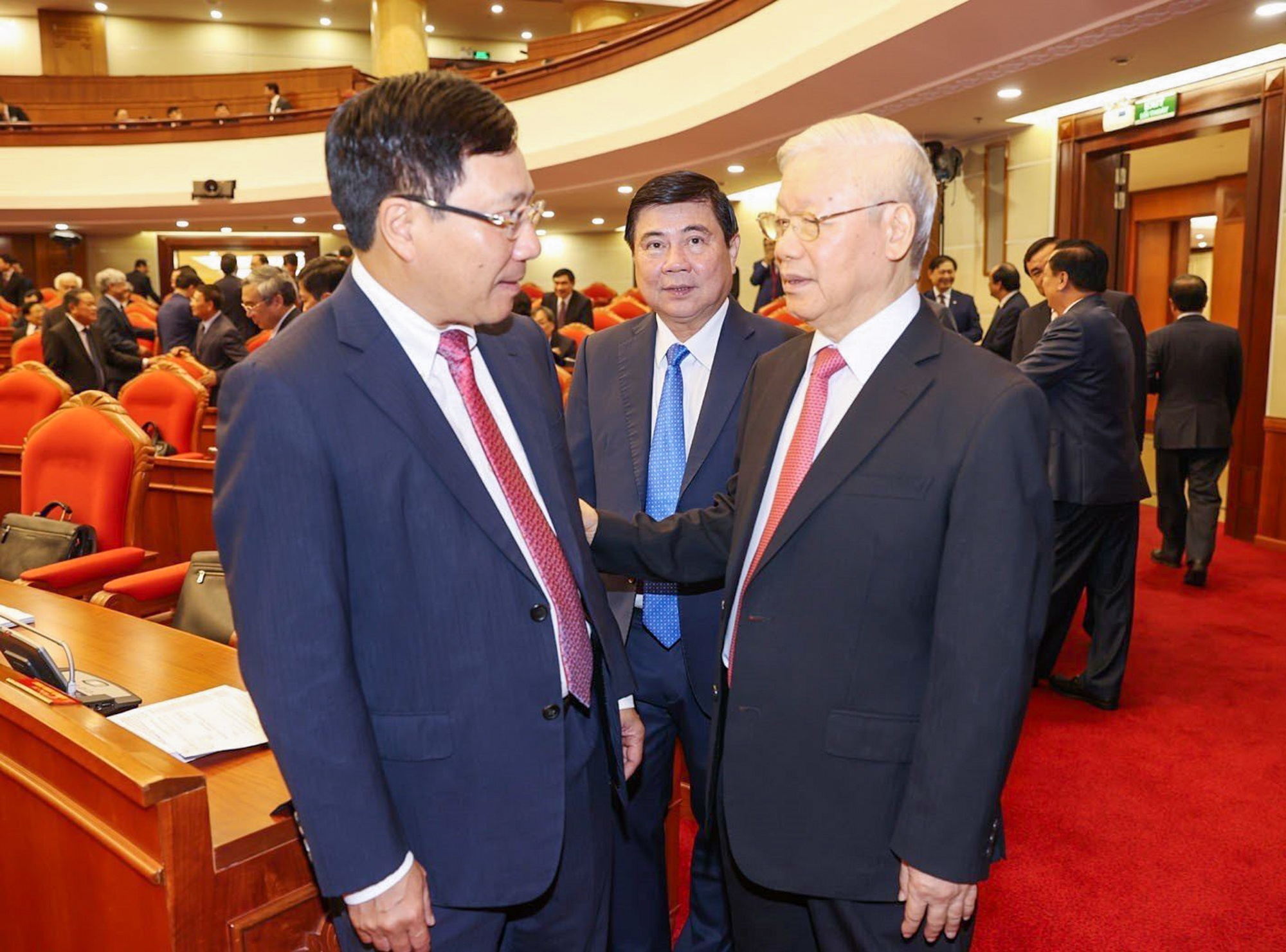 phat bieu cua Tong bi thu tai Hoi nghi Trung uong 13 anh 2