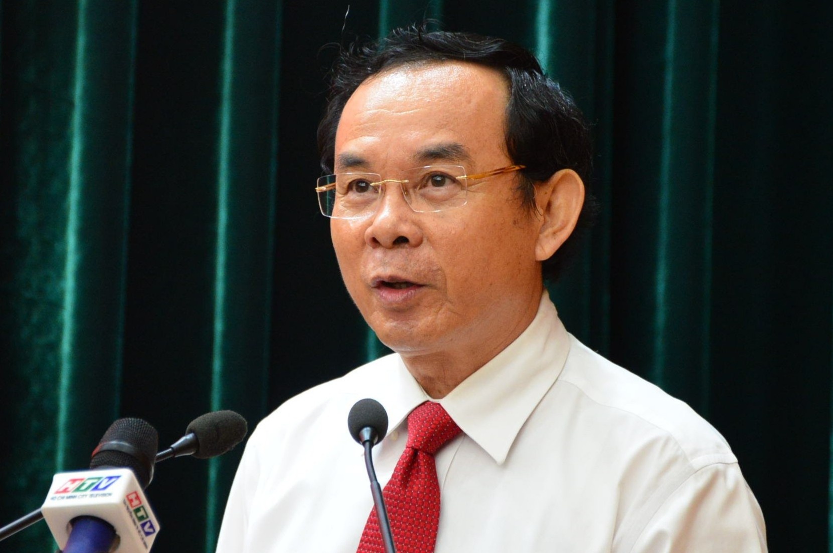 Vi sao ong Nguyen Van Nen duoc phan cong ve TP.HCM ngay truoc Dai hoi? hinh anh