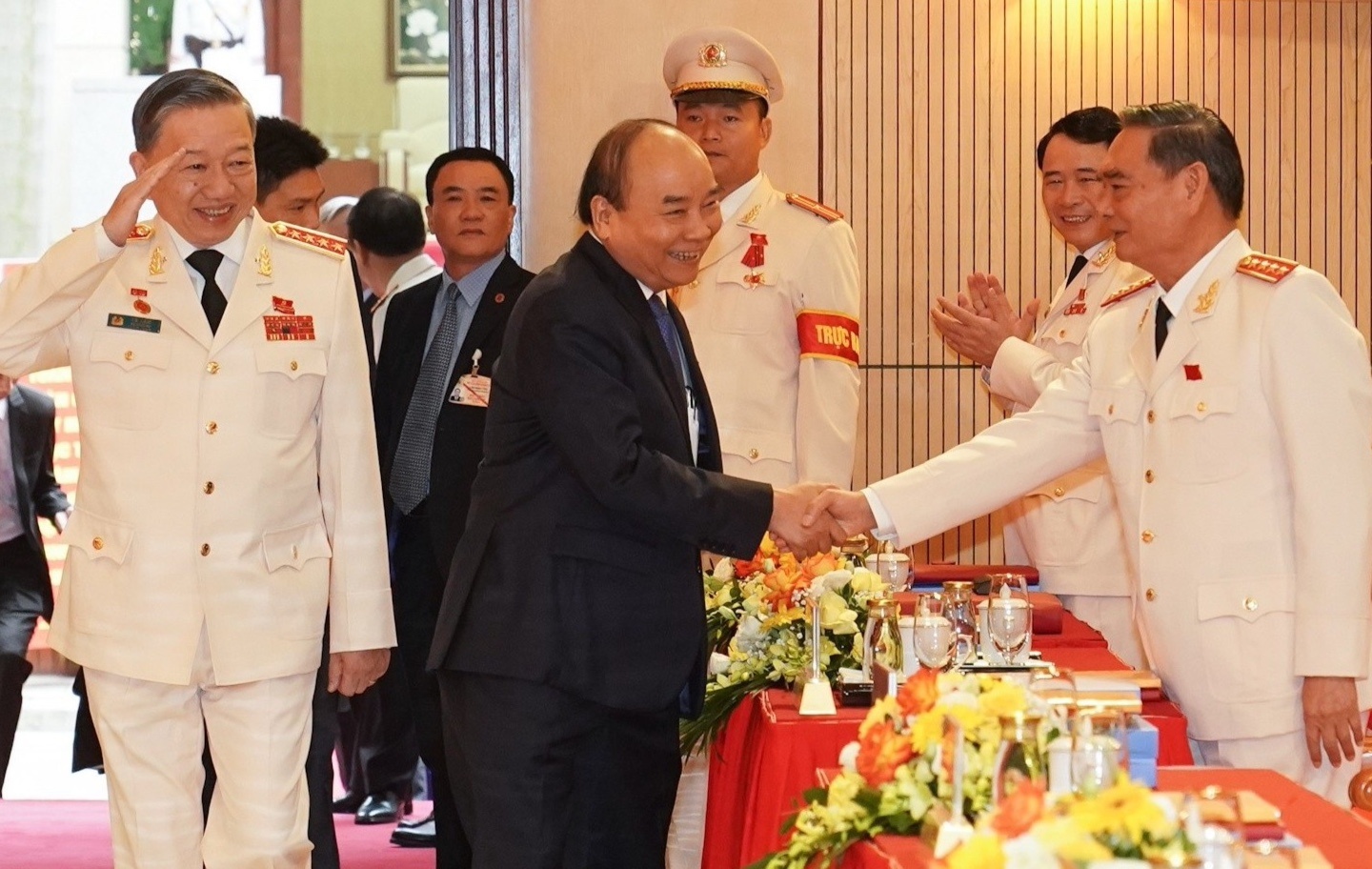 Thu tuong va Thuong truc Ban Bi thu du Dai hoi Cong an Trung uong hinh anh