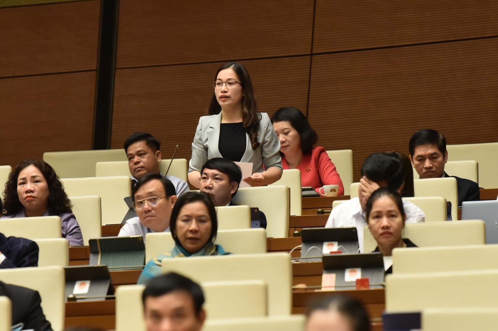 de nghi dieu tra sai sot trong SGK lop 1 anh 1