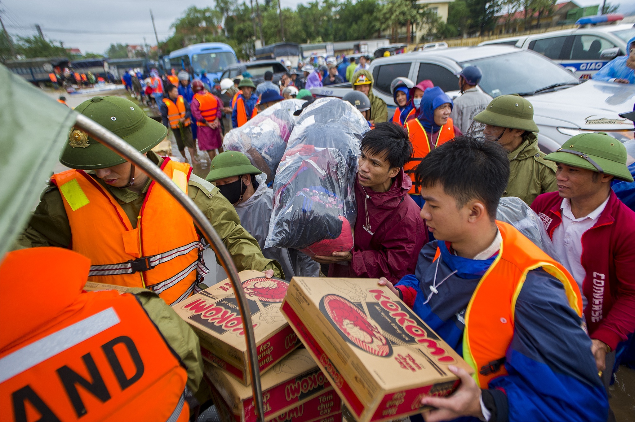 Lũ lụt ở miền Trung ảnh 7 Lu lut o mien Trung anh 7