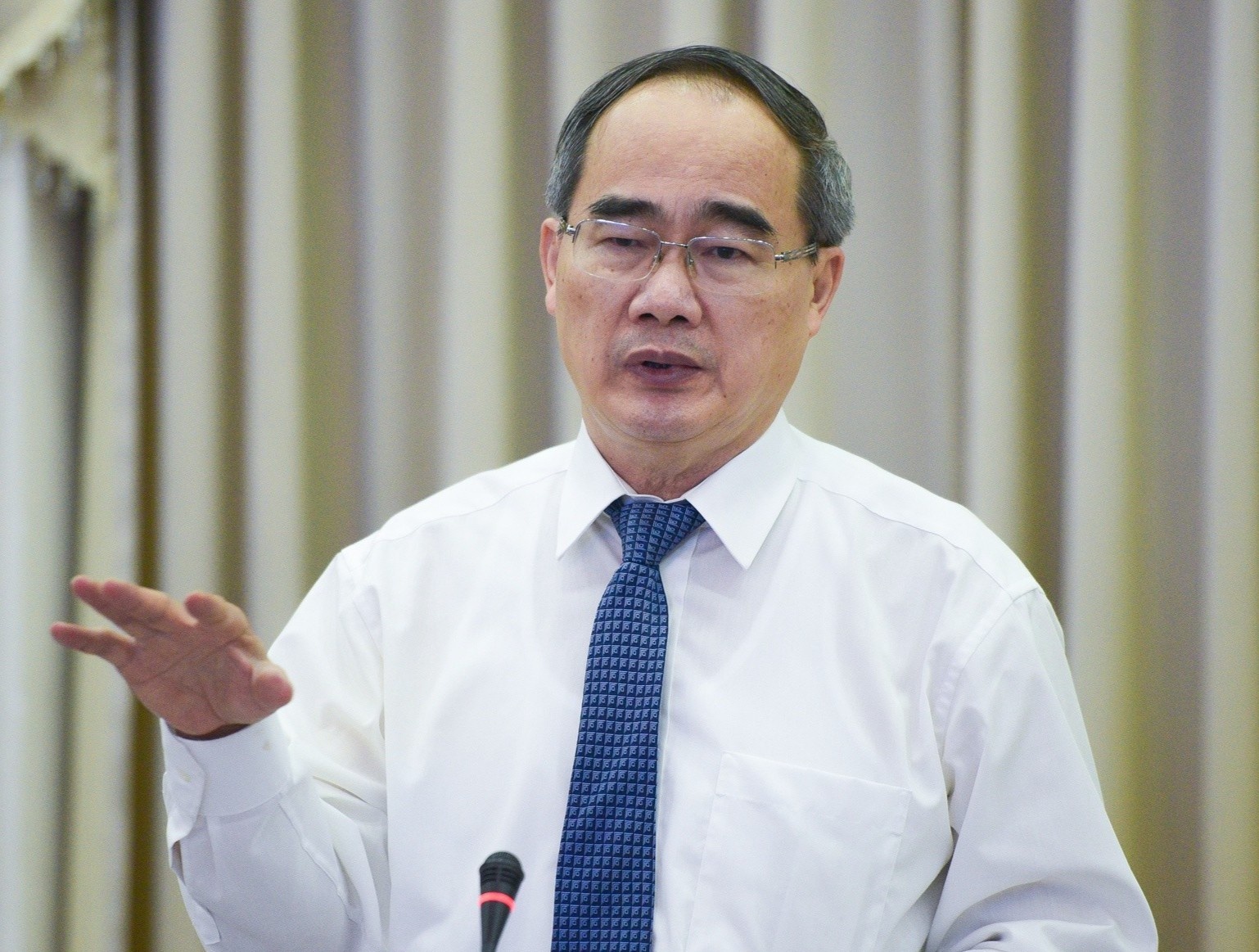 Su cham tre cua chinh quyen cac cap kim ham phat trien kinh te TP.HCM hinh anh