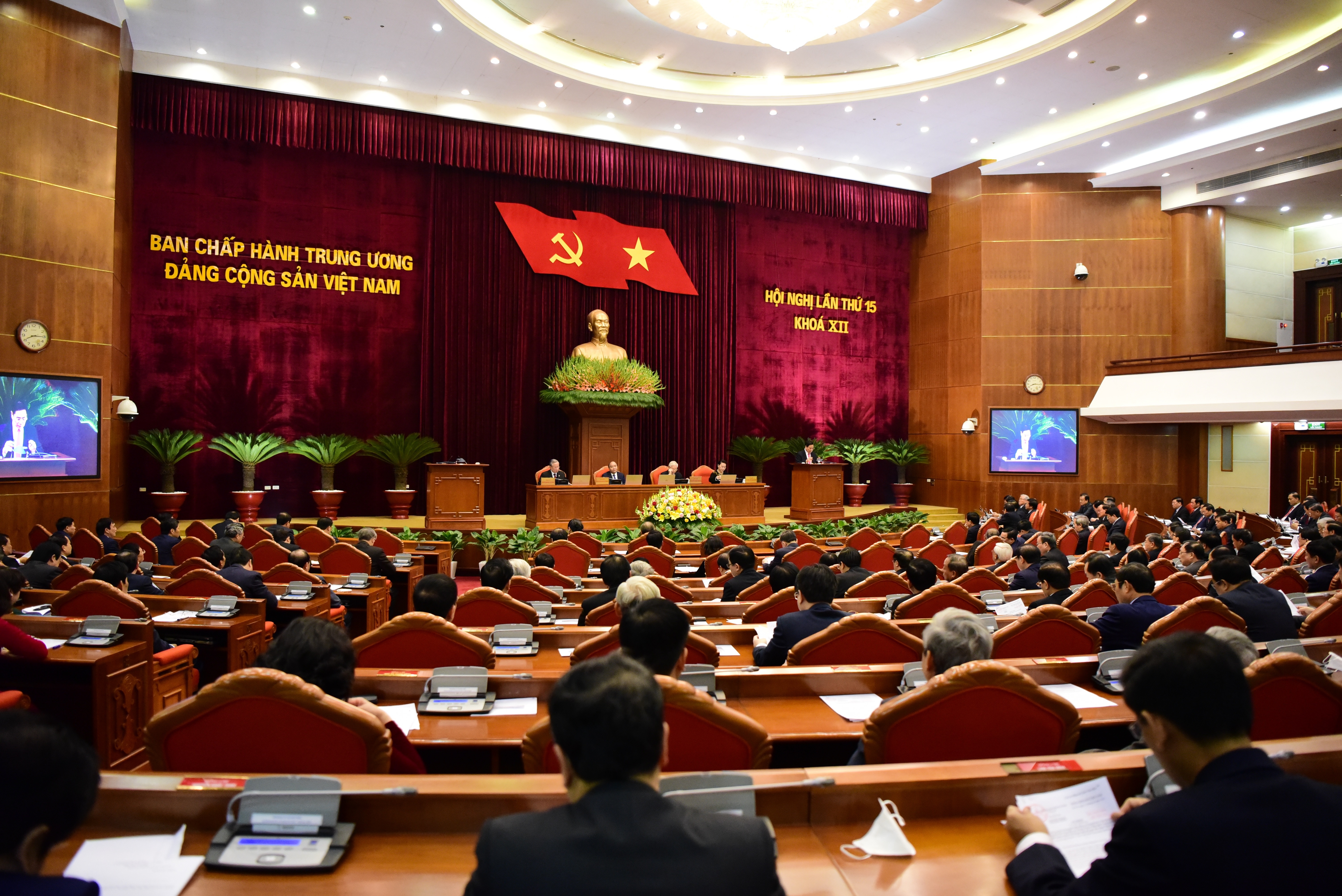 de cu nhan su 4 chuc danh chu chot anh 3