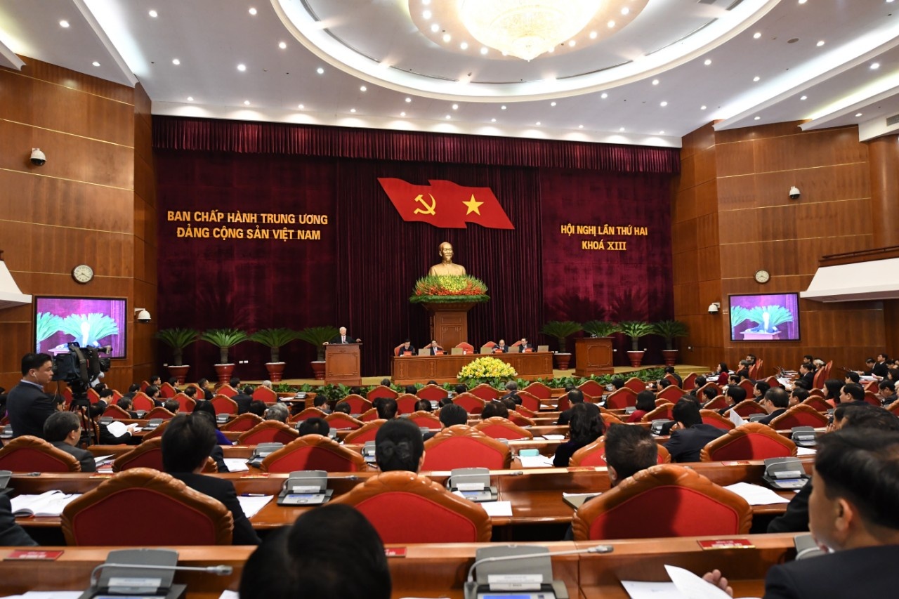 Bo Chinh tri: Viec tu giac neu guong de khang dinh vai tro lanh dao hinh anh