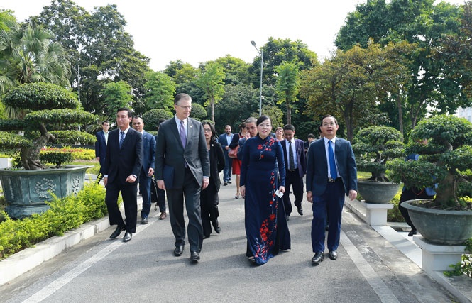 Khong gian Hoa Ky tai Thai Nguyen anh 1