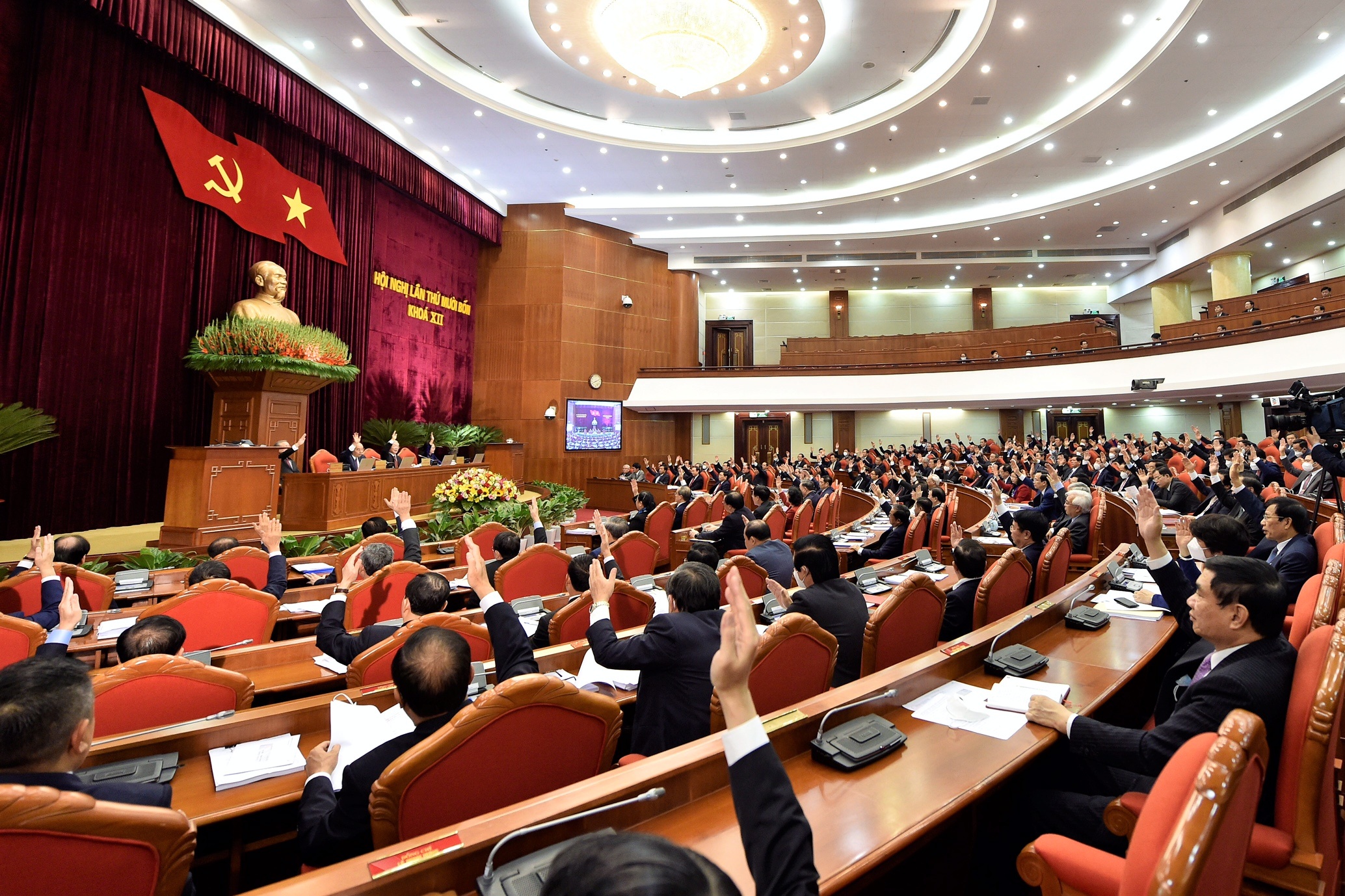 Trung uong thao luan quy che bau cu tai Dai hoi Dang XIII hinh anh