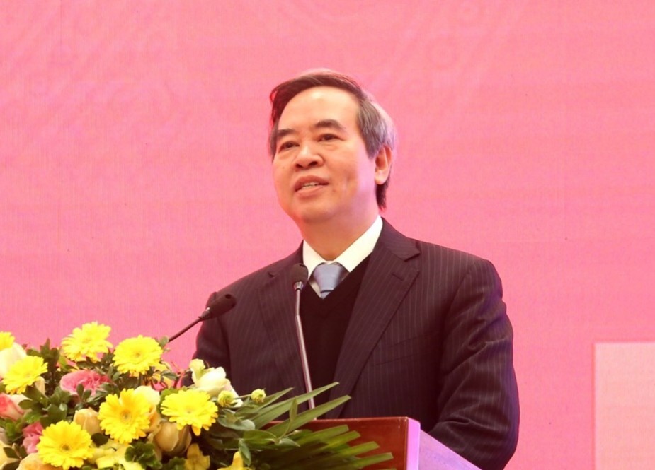 Truong ban Kinh te T.U: ‘Giu su chu dong trong the gioi day bien dong’ hinh anh