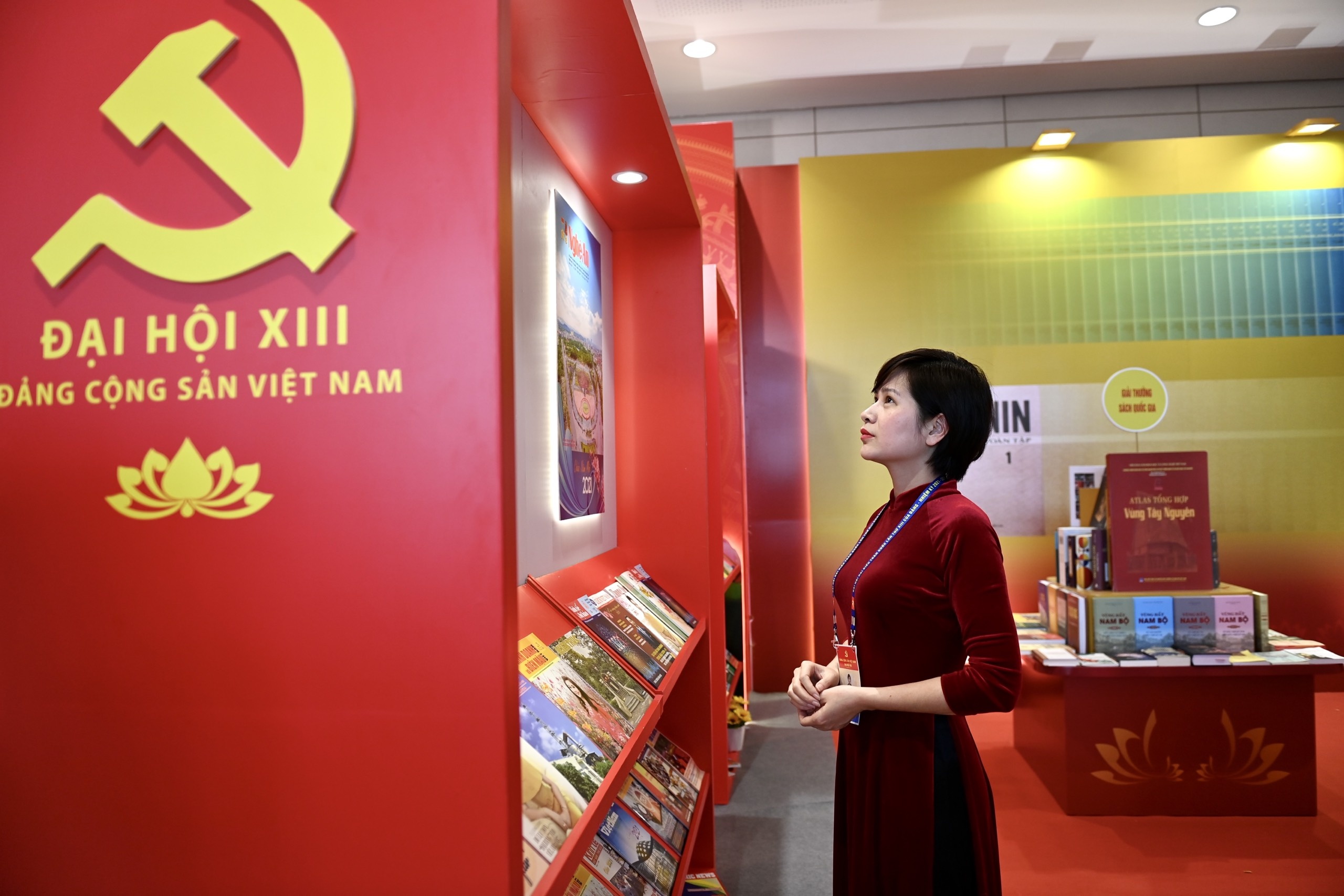 Hop bao truoc Dai hoi Dang XIII anh 10