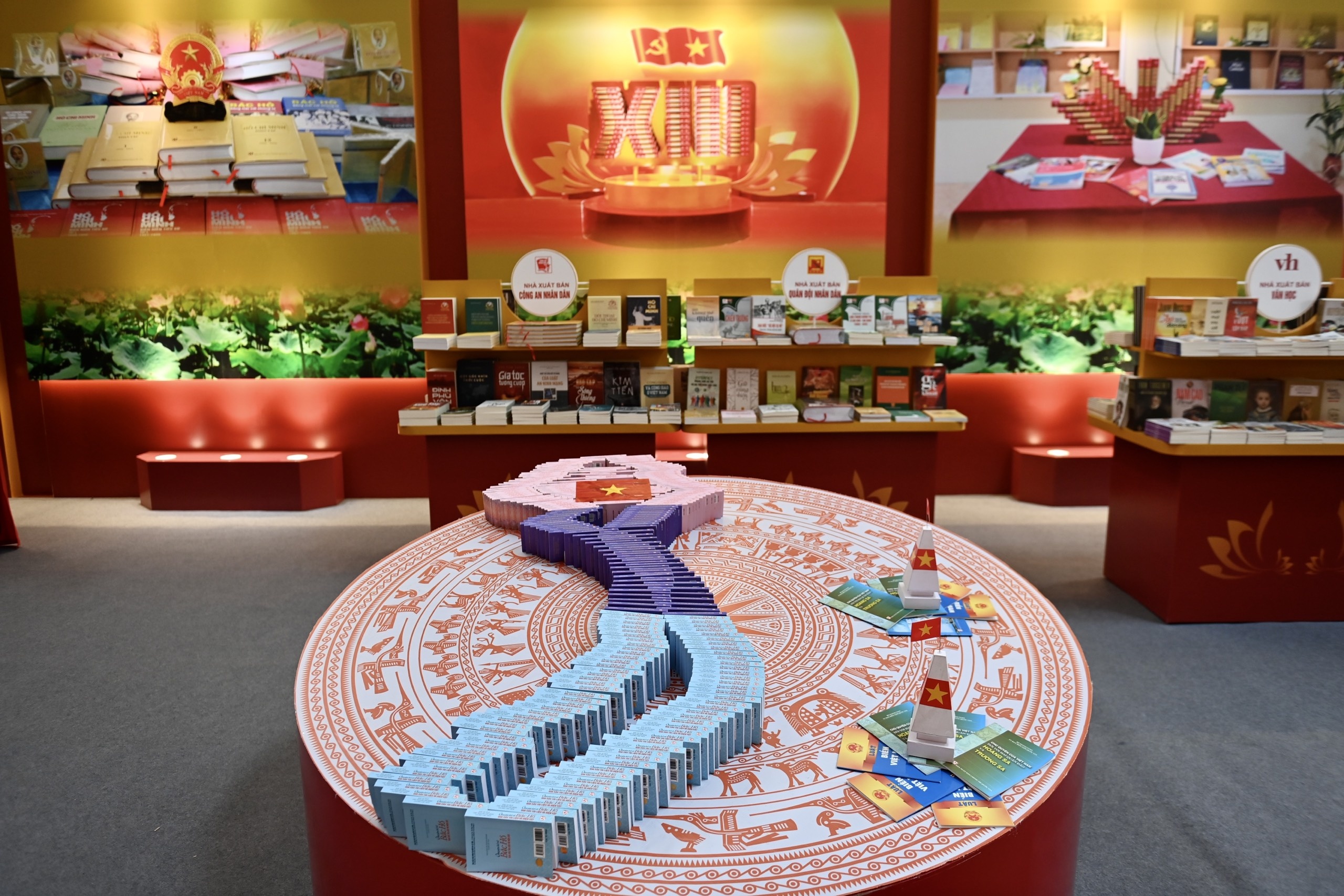 Hop bao truoc Dai hoi Dang XIII anh 5