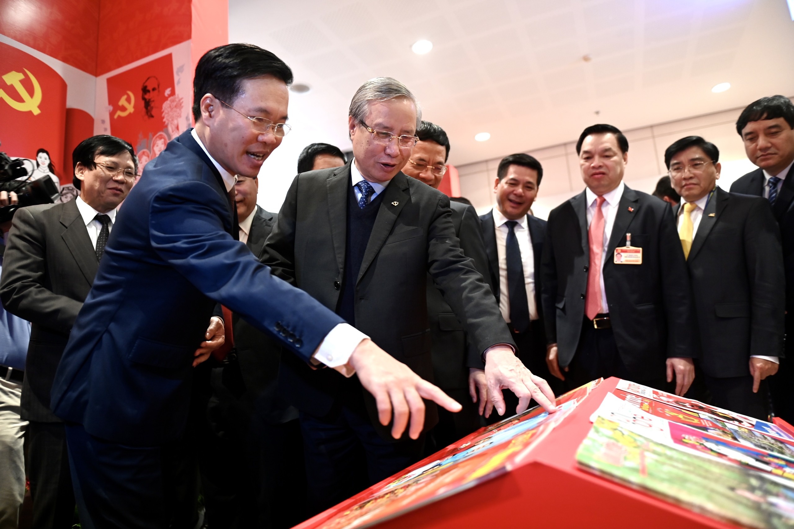 Hop bao truoc Dai hoi Dang XIII anh 7