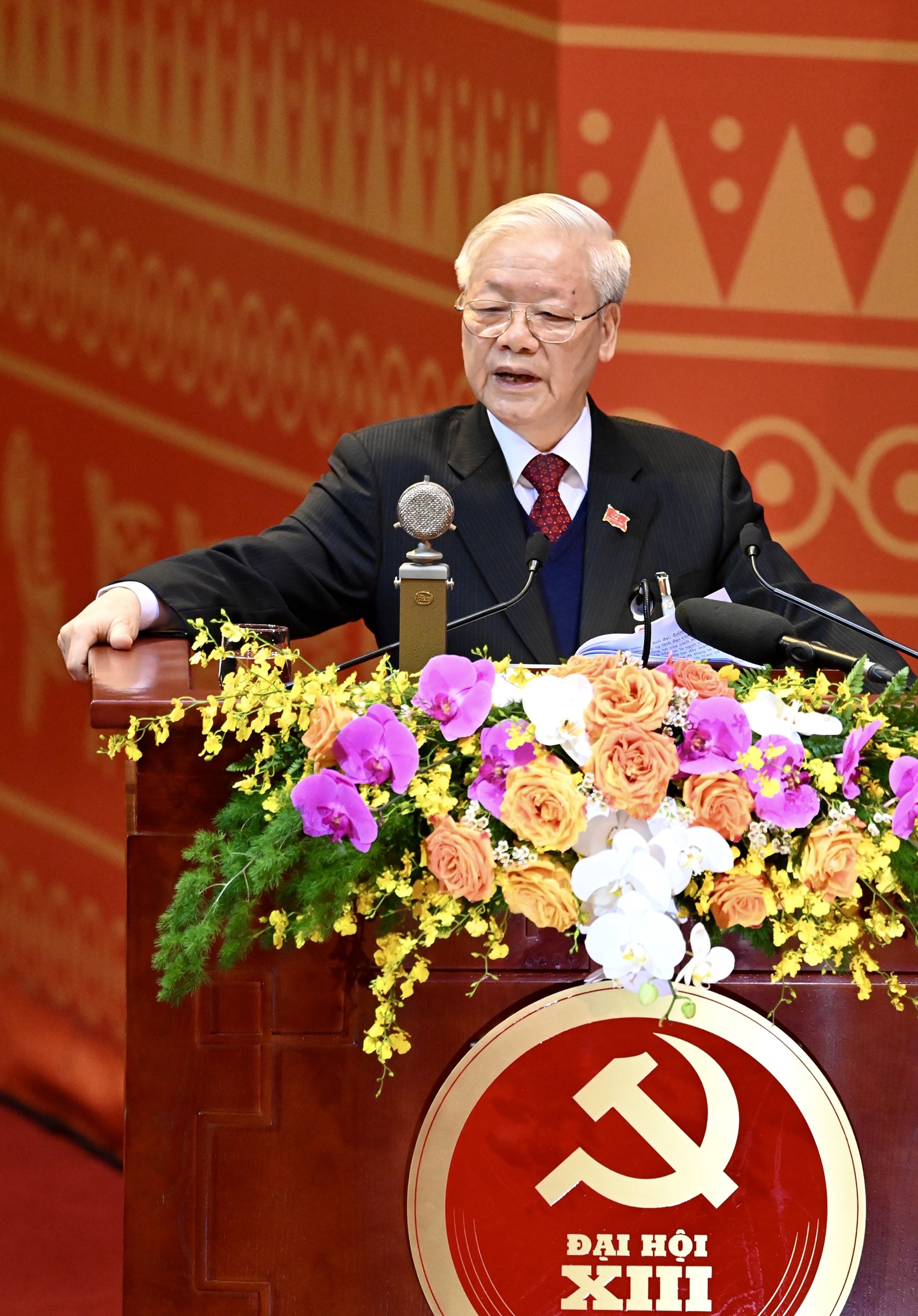 Bao cao cua Trung uong khoa XII ve cac van kien trinh Dai hoi XIII anh 3