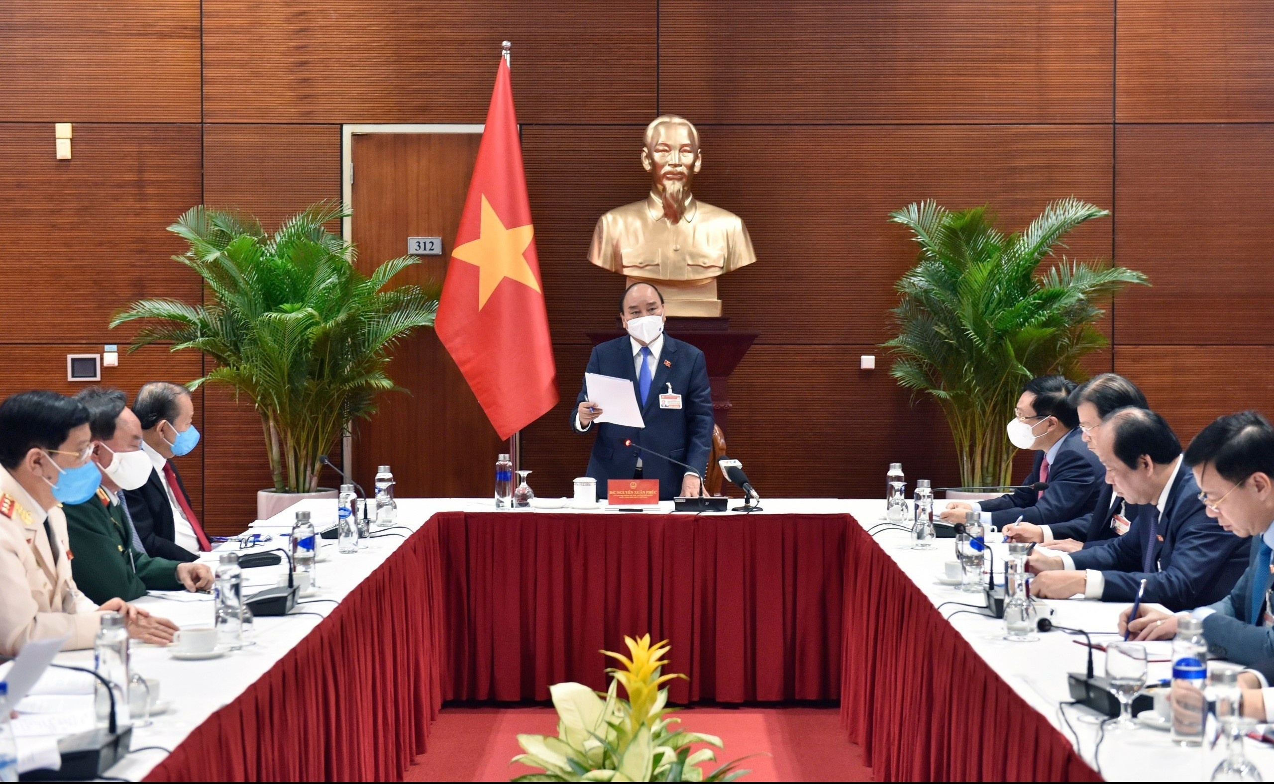 Chi thi moi nhat cua Thu tuong ve phong,  chong Covid-19 anh 1