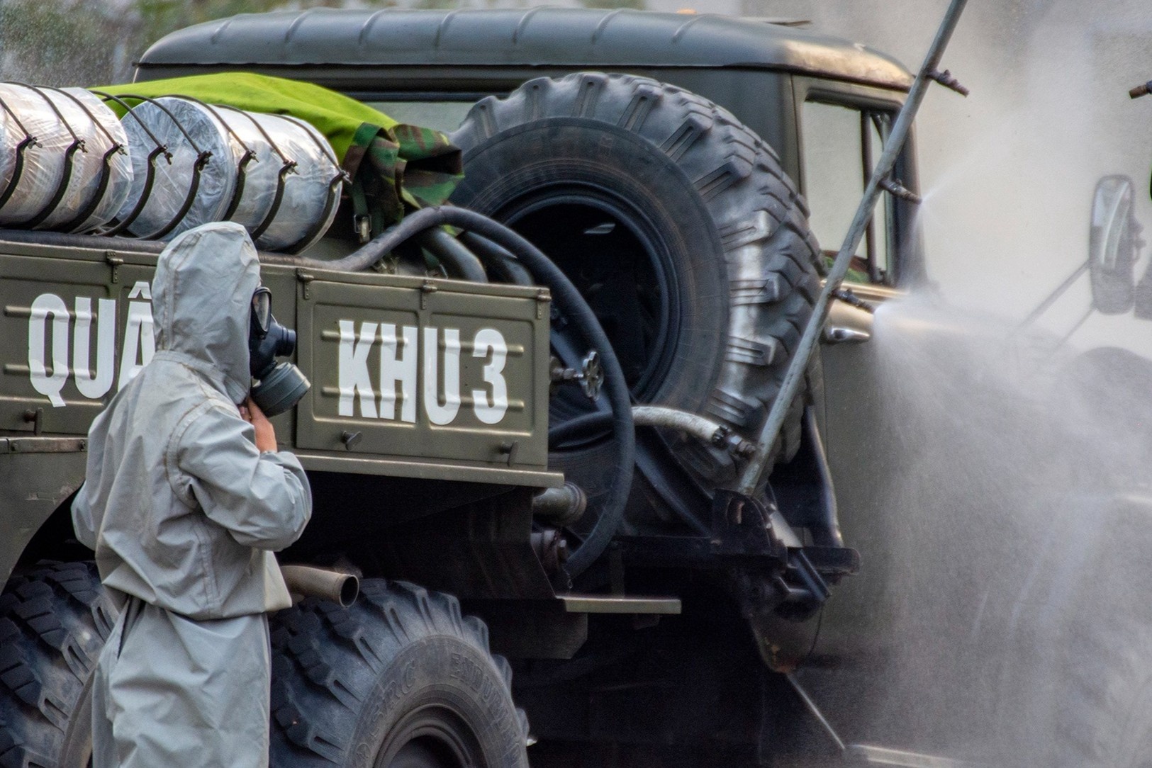 Thu truong Bo Y te: 'Dot dich nay co toc do lay lan rat nhanh' hinh anh