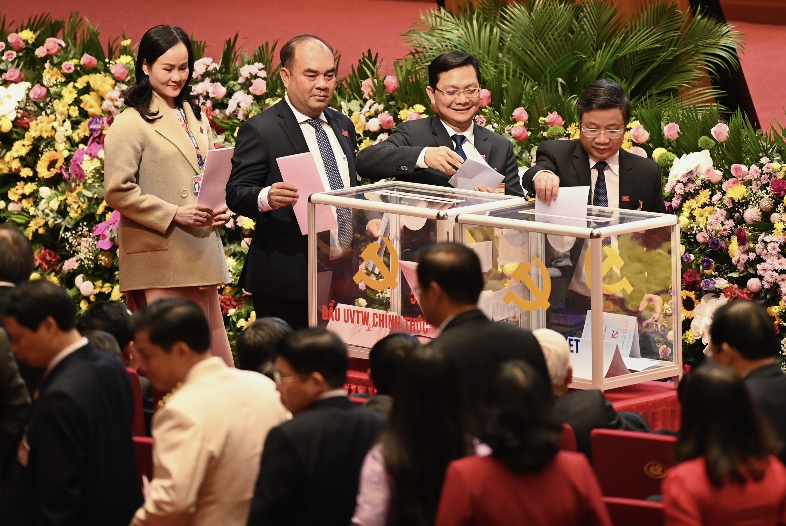 ban 200 uy vien trung uong khoa moi anh 5