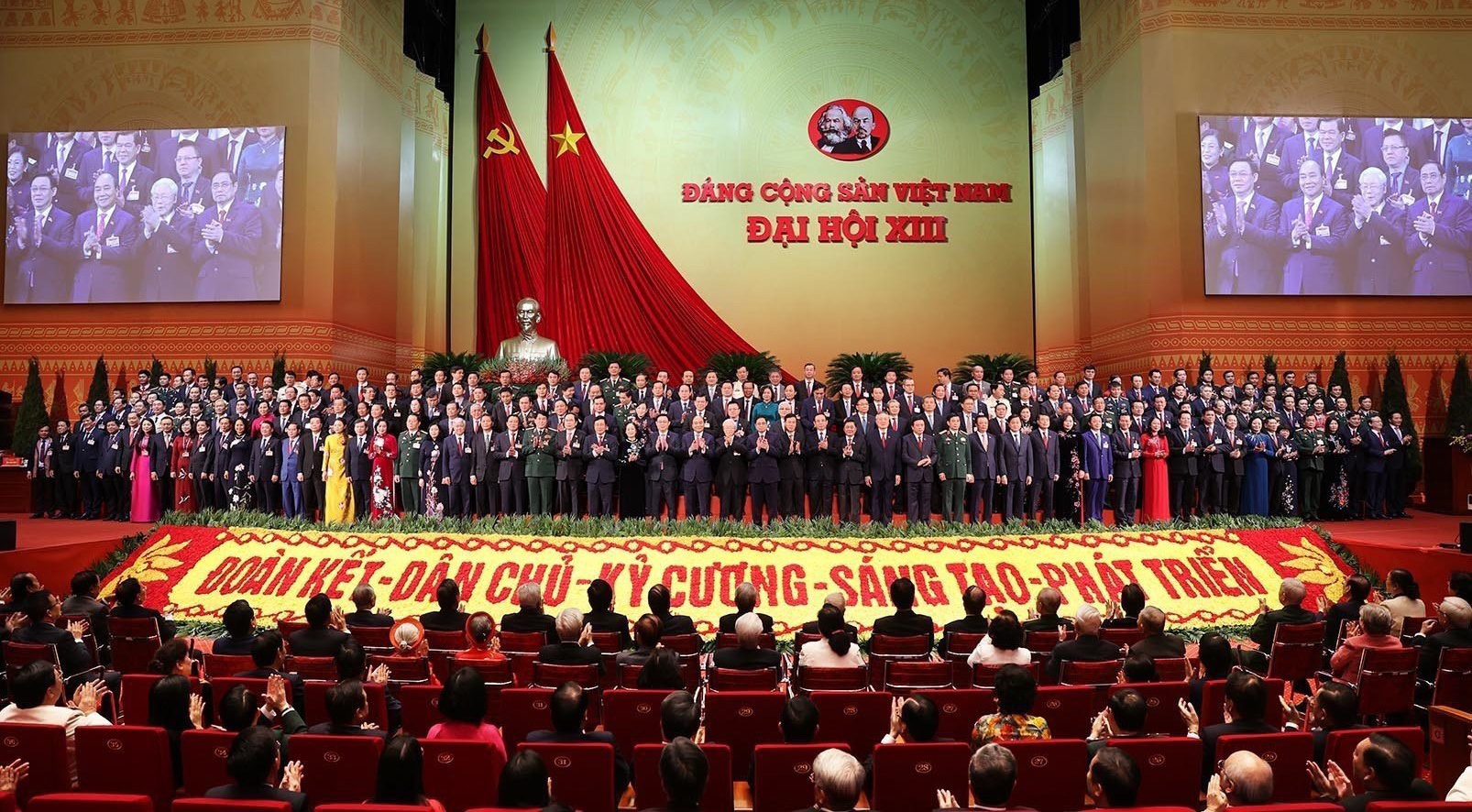 Tieu su ong Tran Tuan Anh anh 1