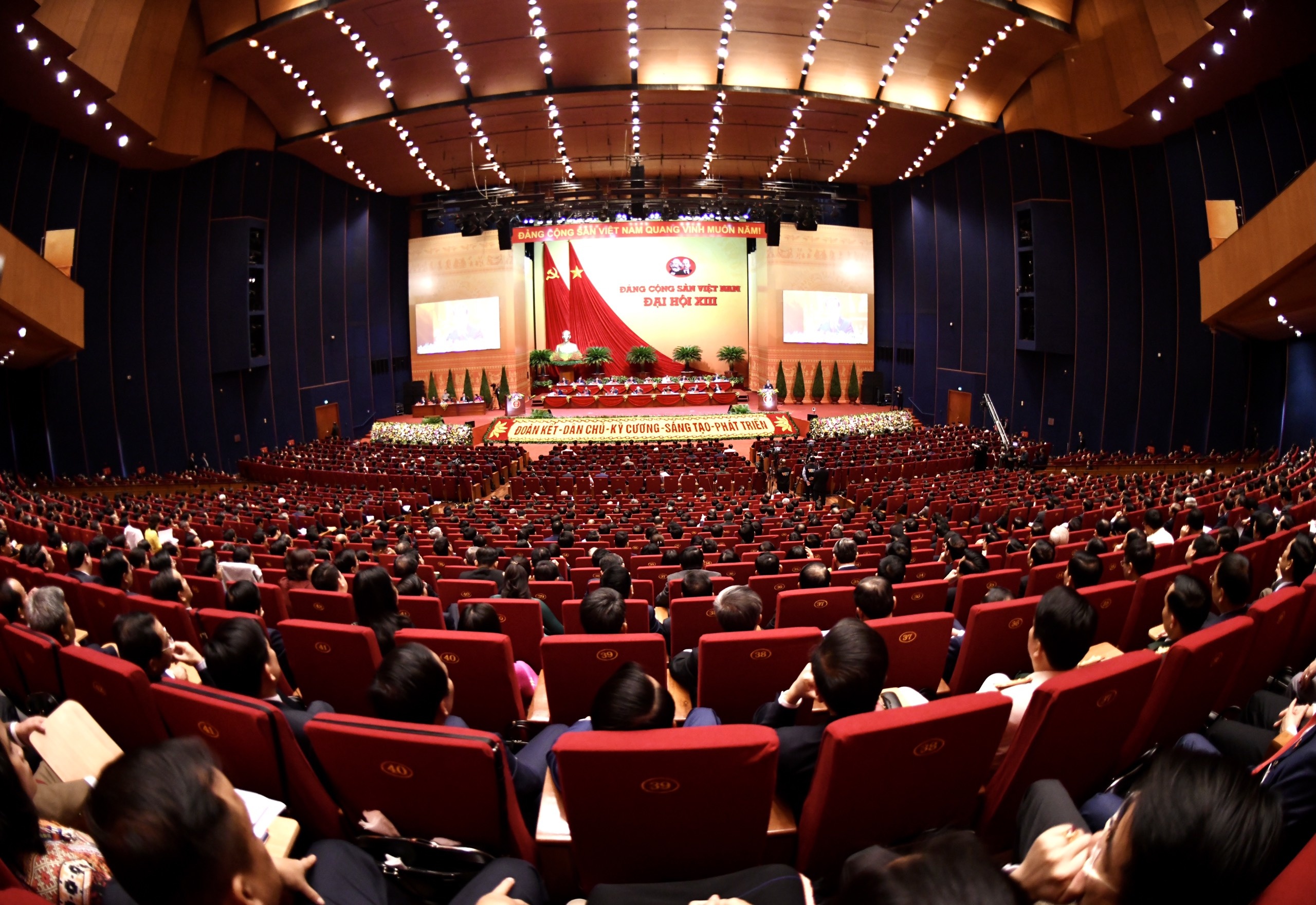 Nghi quyet Dai hoi Dang XIII anh 4