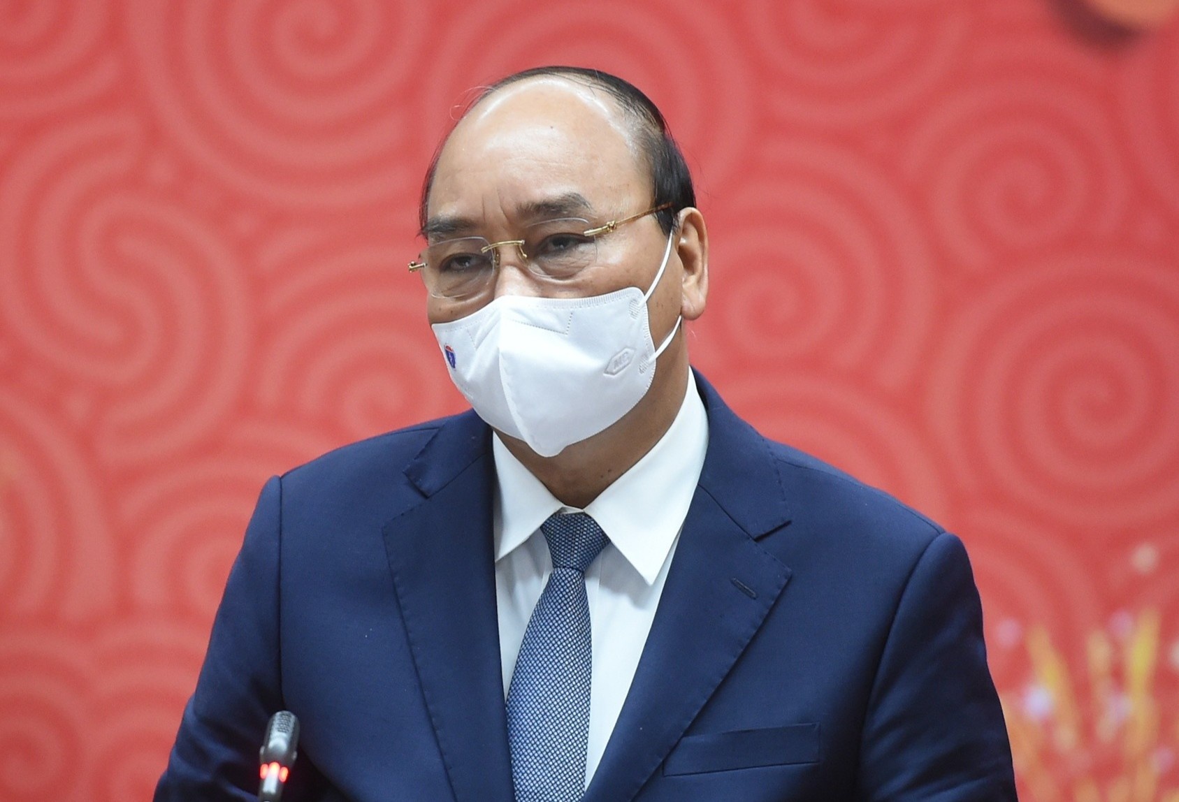 Thu tuong: ‘Tuyet doi khong de lay nhiem cheo sang can bo y te’ hinh anh