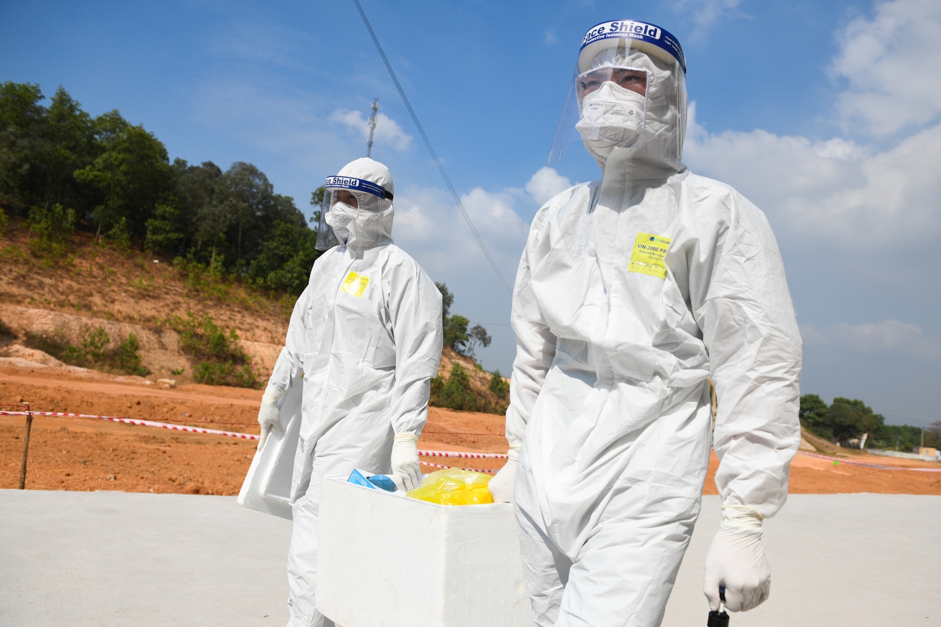 Hai Duong truc 24/24 dip Tet de chong dich Covid-19 anh 1