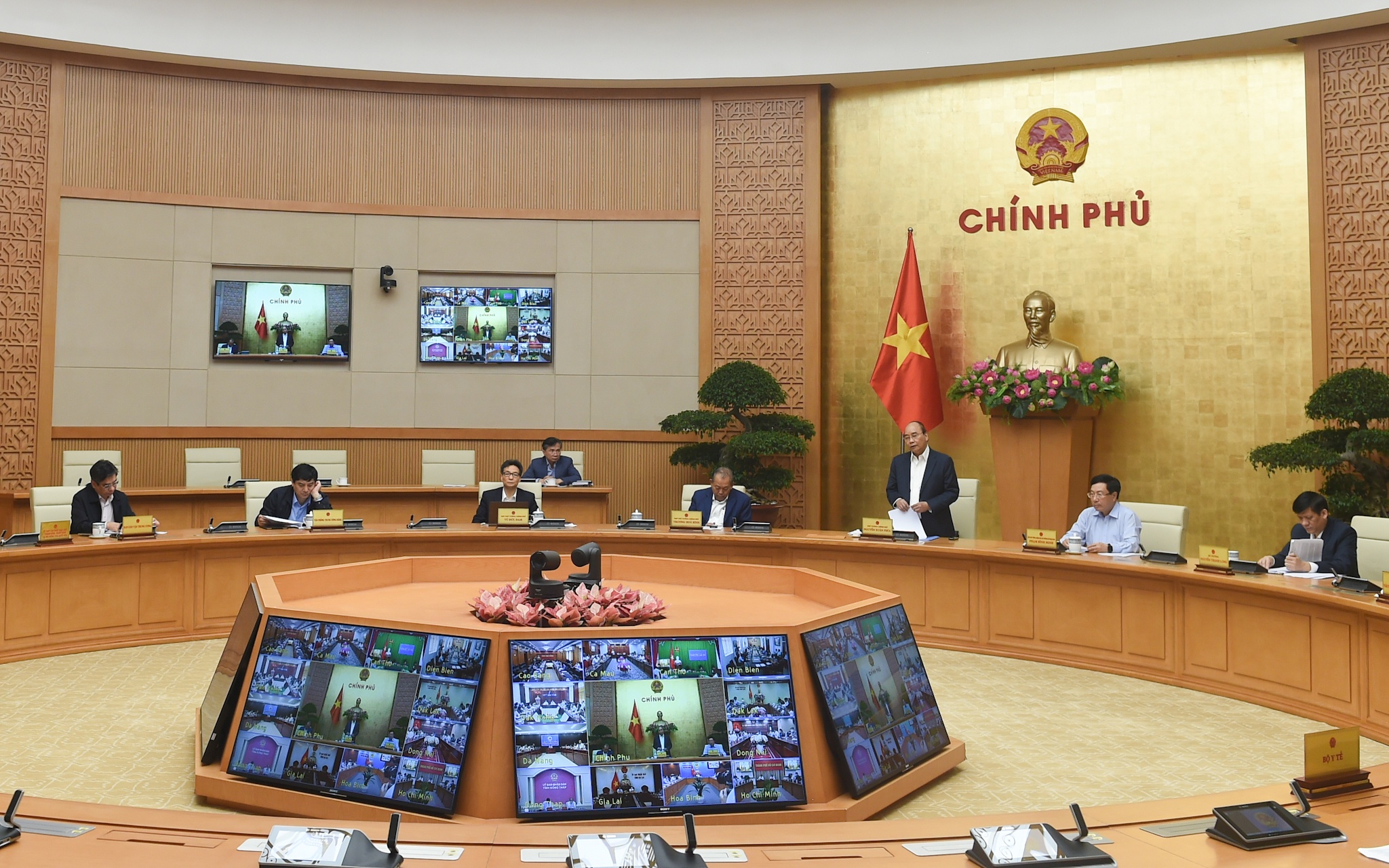 nghien cuu mo lai cac duong bay quoc te anh 2