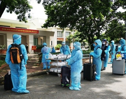 Mot can bo tu vong nghi do dot quy trong khu cach ly hinh anh