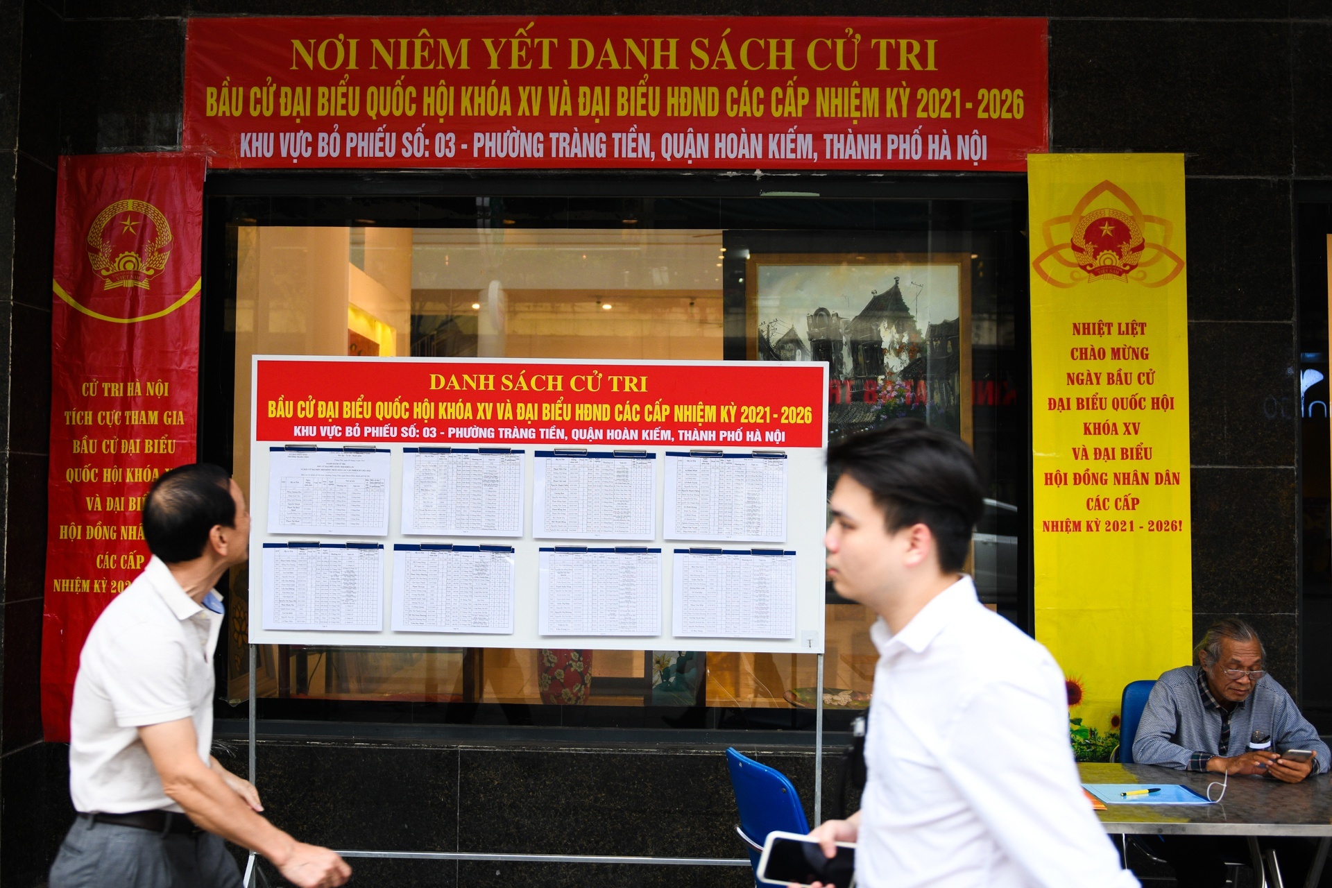 kich ban bo phieu bau cu khi dich Covid-19 lan rong anh 1