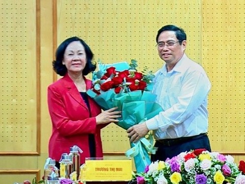 Thu tuong vui mung vi lan dau tien co nu Truong ban To chuc Trung uong hinh anh