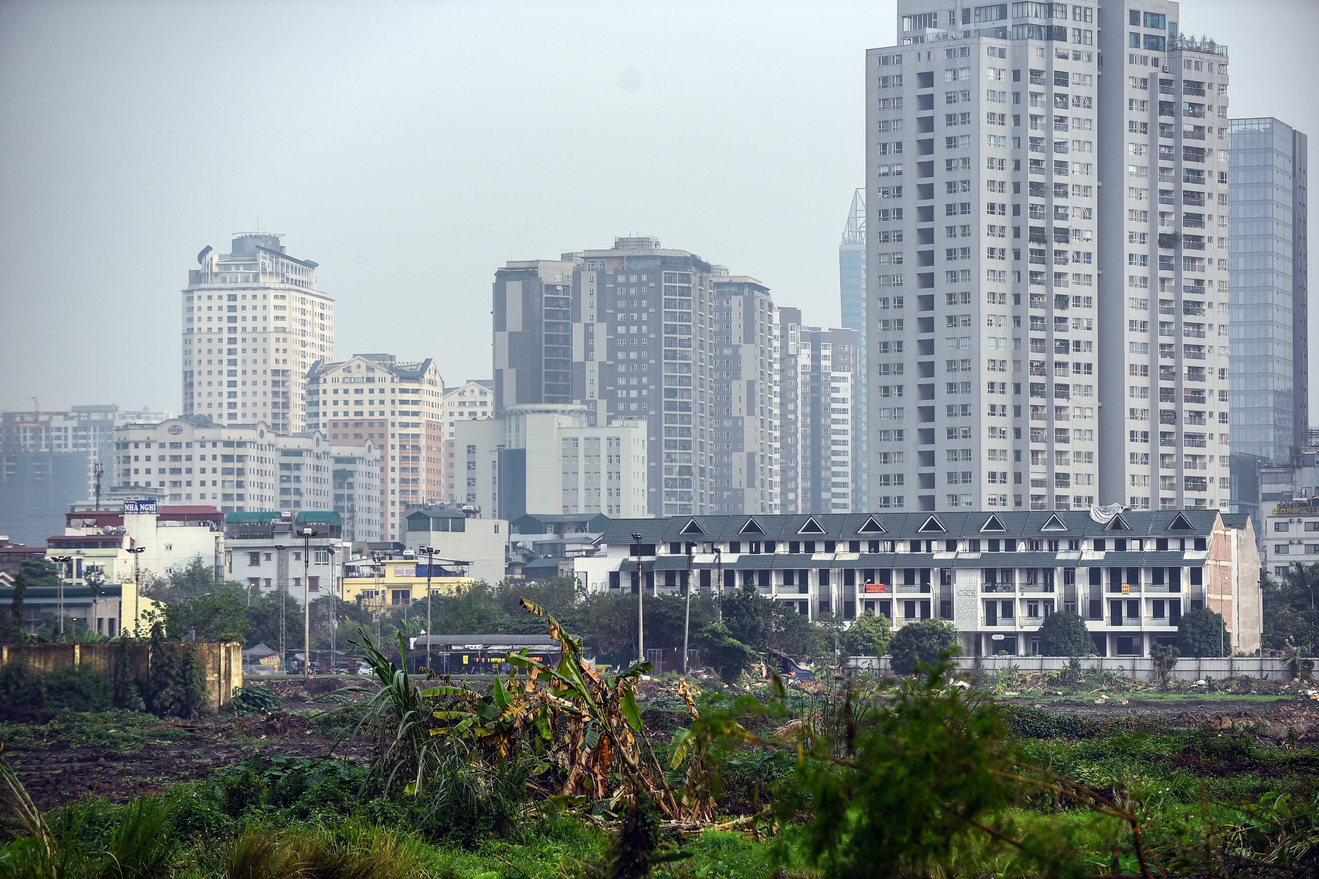 Hon 6.000 nguoi Bac Tu Liem, Nam Tu Liem thanh cong dan quan Cau Giay hinh anh