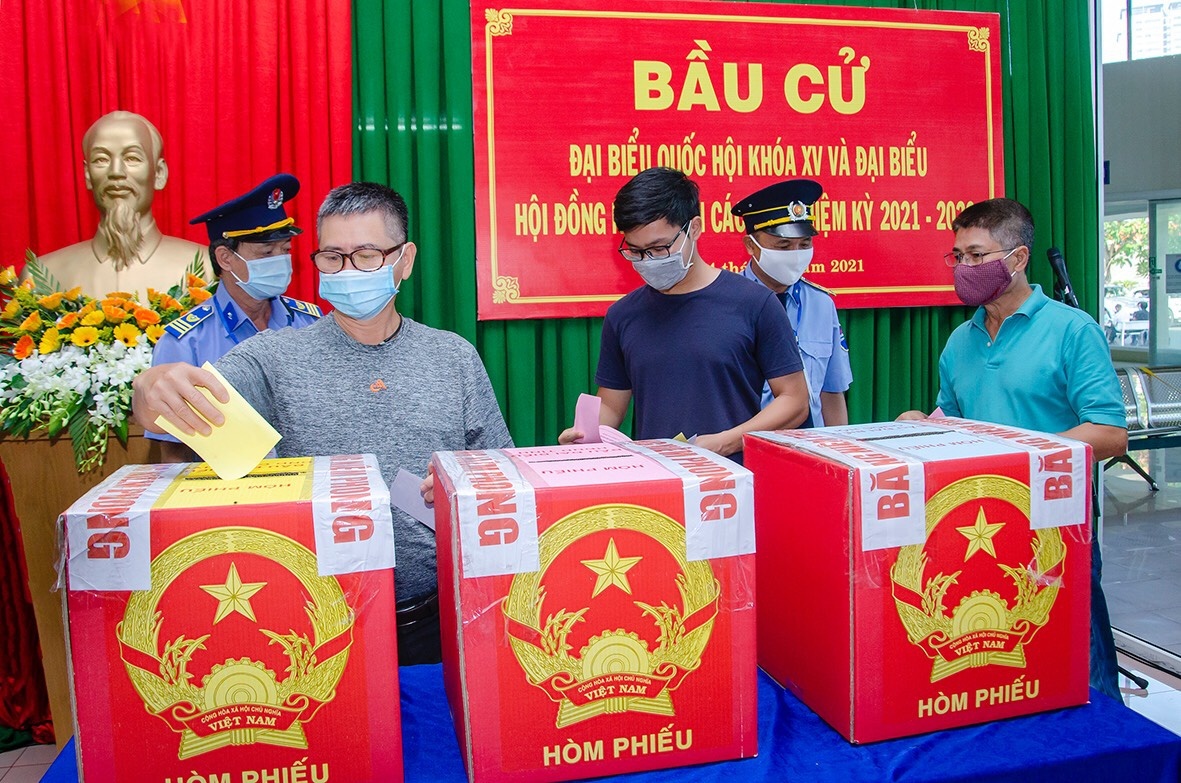 Cuoc bau cu dac biet anh 4