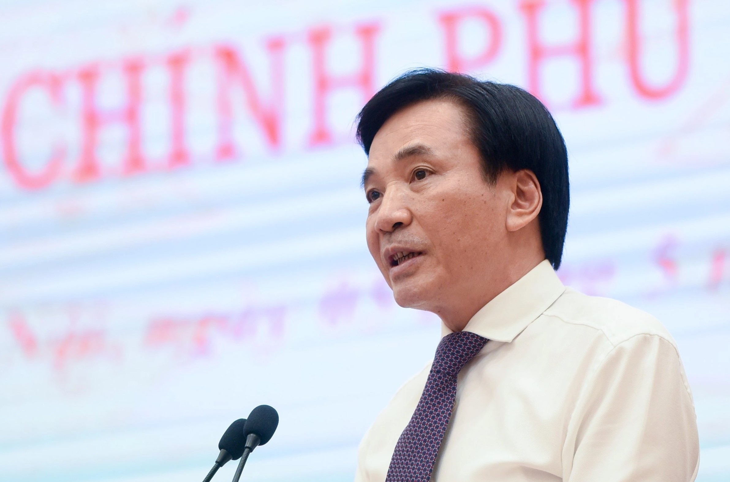 'Chong dich phai thuc chat, khong hinh thuc, pho truong' hinh anh