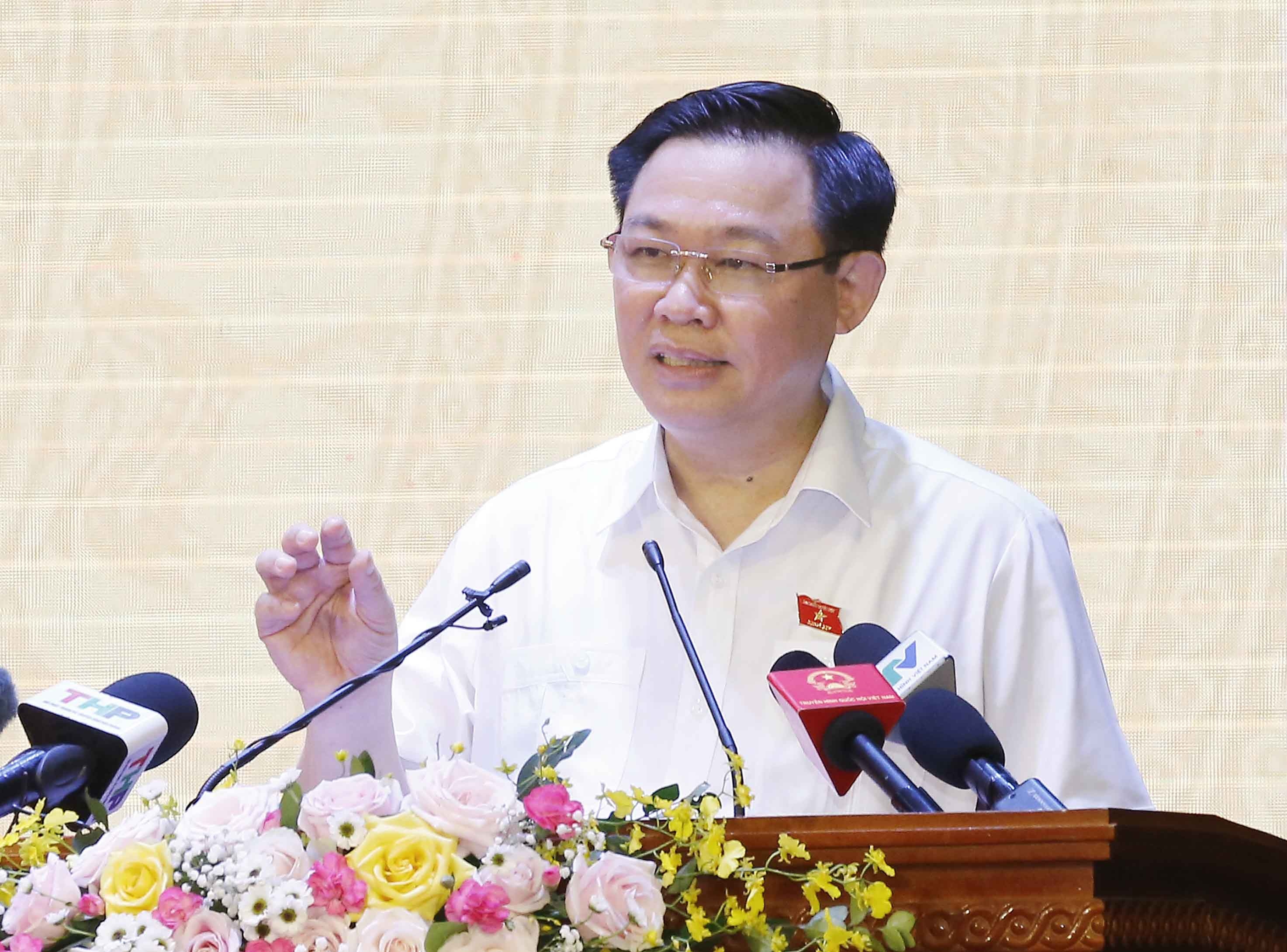 Chu tich Quoc hoi: 'Ngoi phong lanh lam luat, khong biet dan muon gi' hinh anh