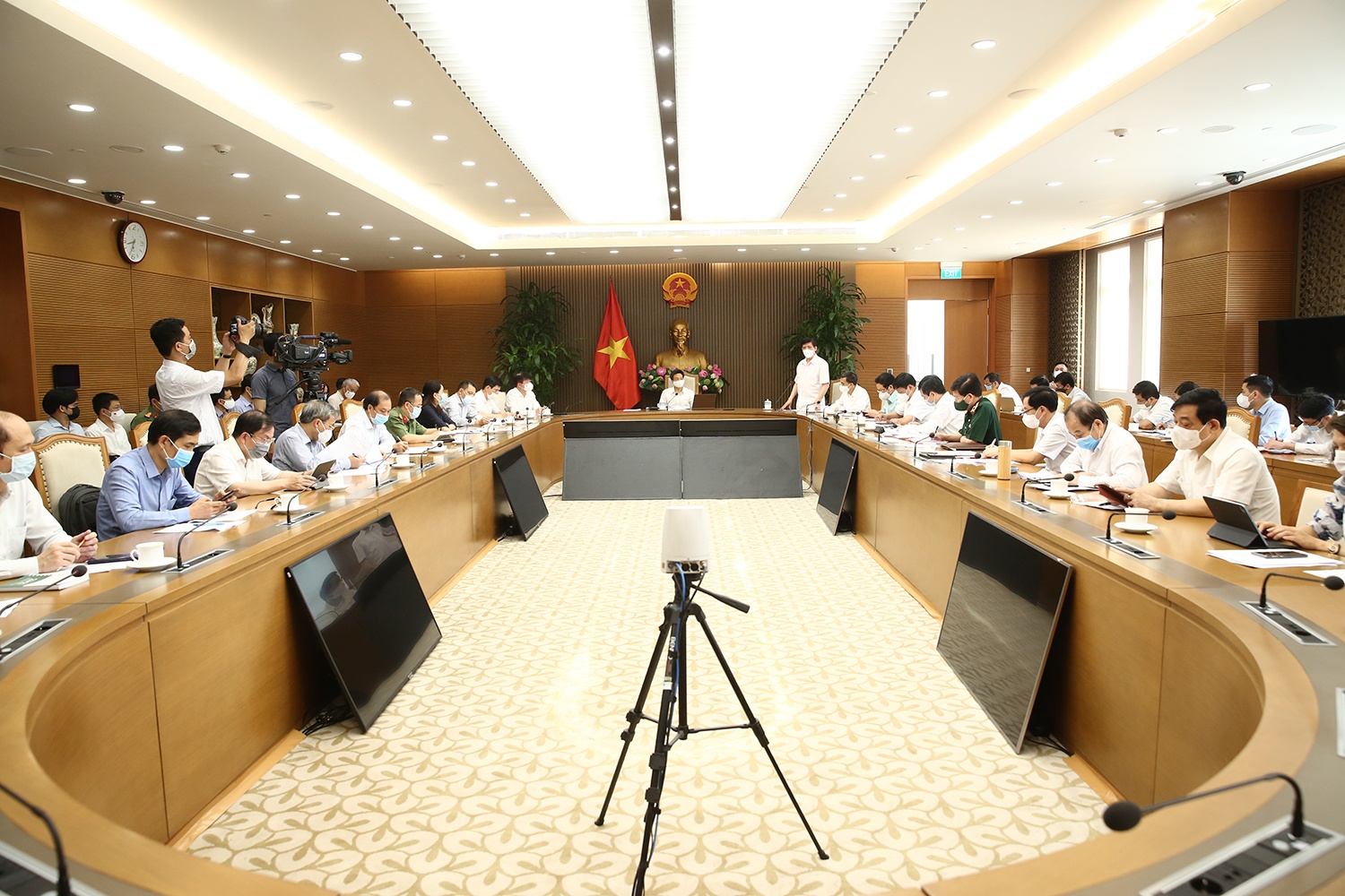 hop chong dich Covid-19 anh 2