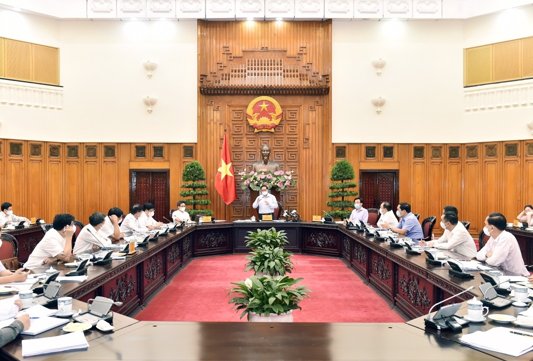 Thu tuong lam viec voi Bo Y te ve giai phap chong dich anh 3