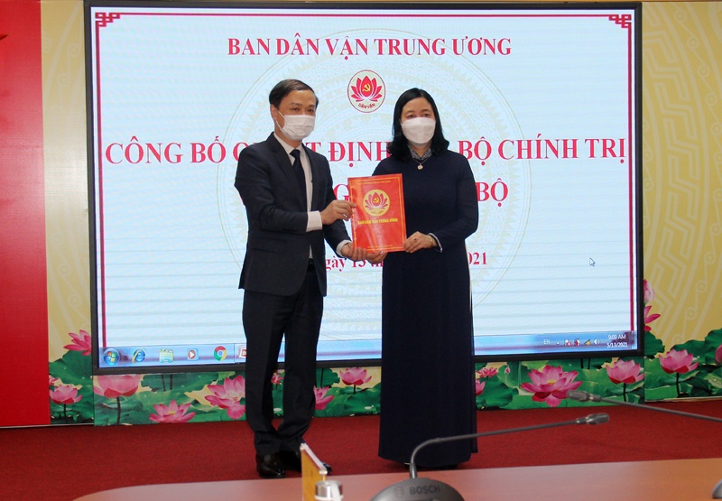 ong Pham Tat Thang lam Pho ban Dan van Trung uong anh 1