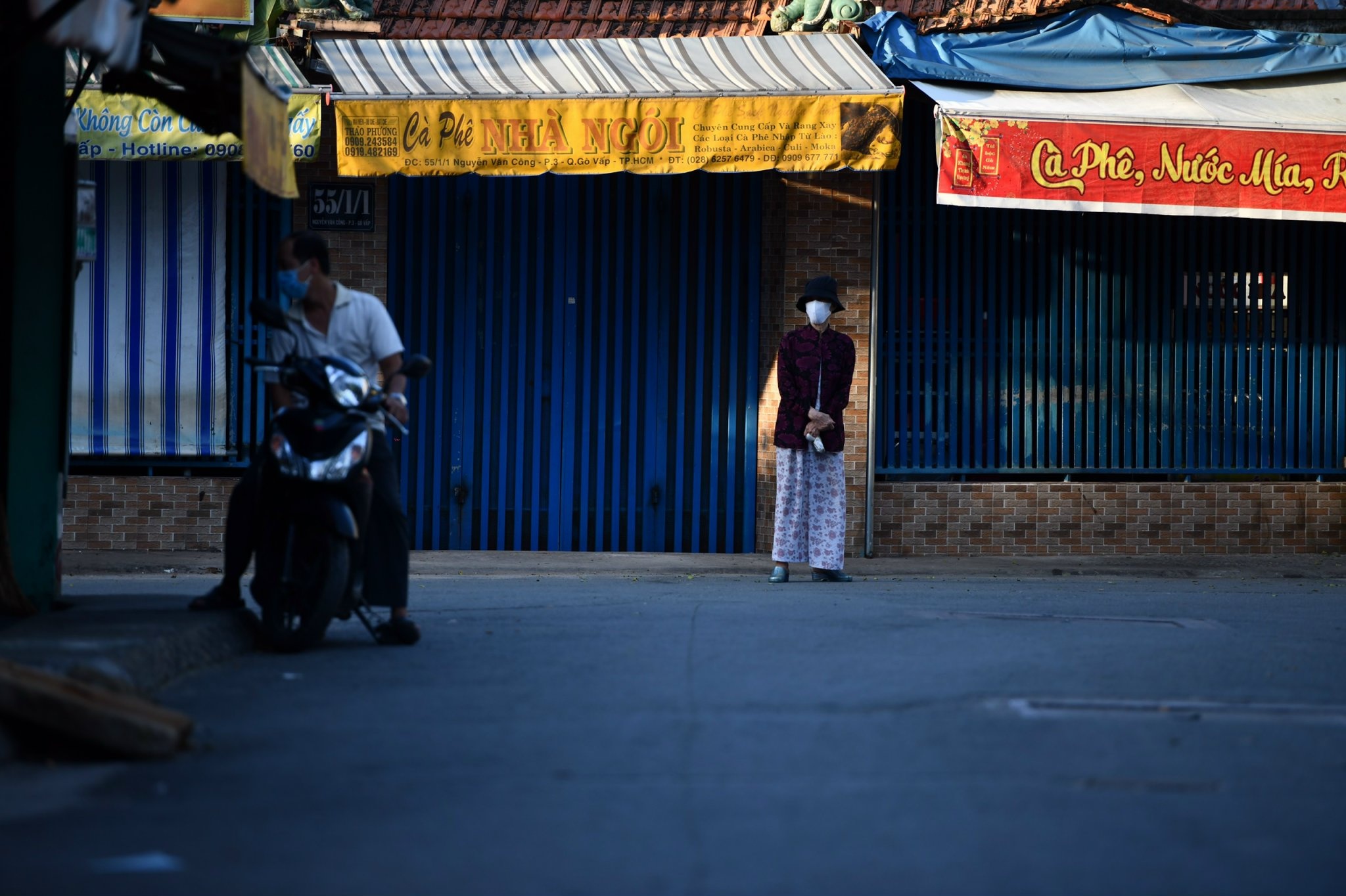 2 tuan gian cach xa hoi o TP.HCM anh 2