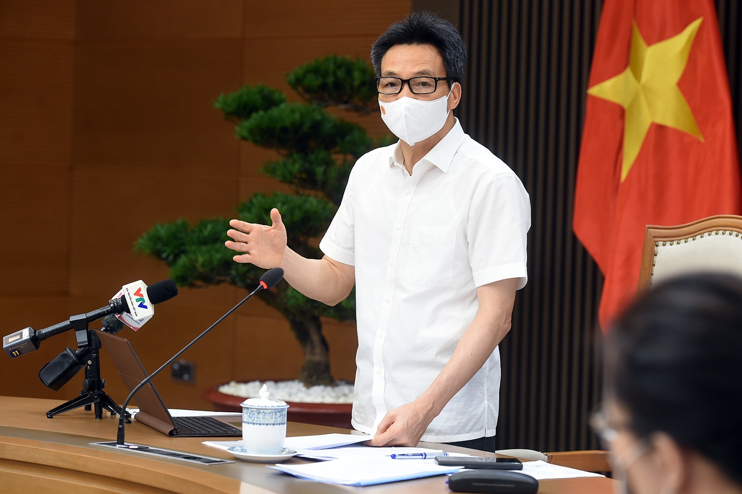 Khong uu tien doanh nghiep tiem vaccine chi vi gop kinh phi anh 1